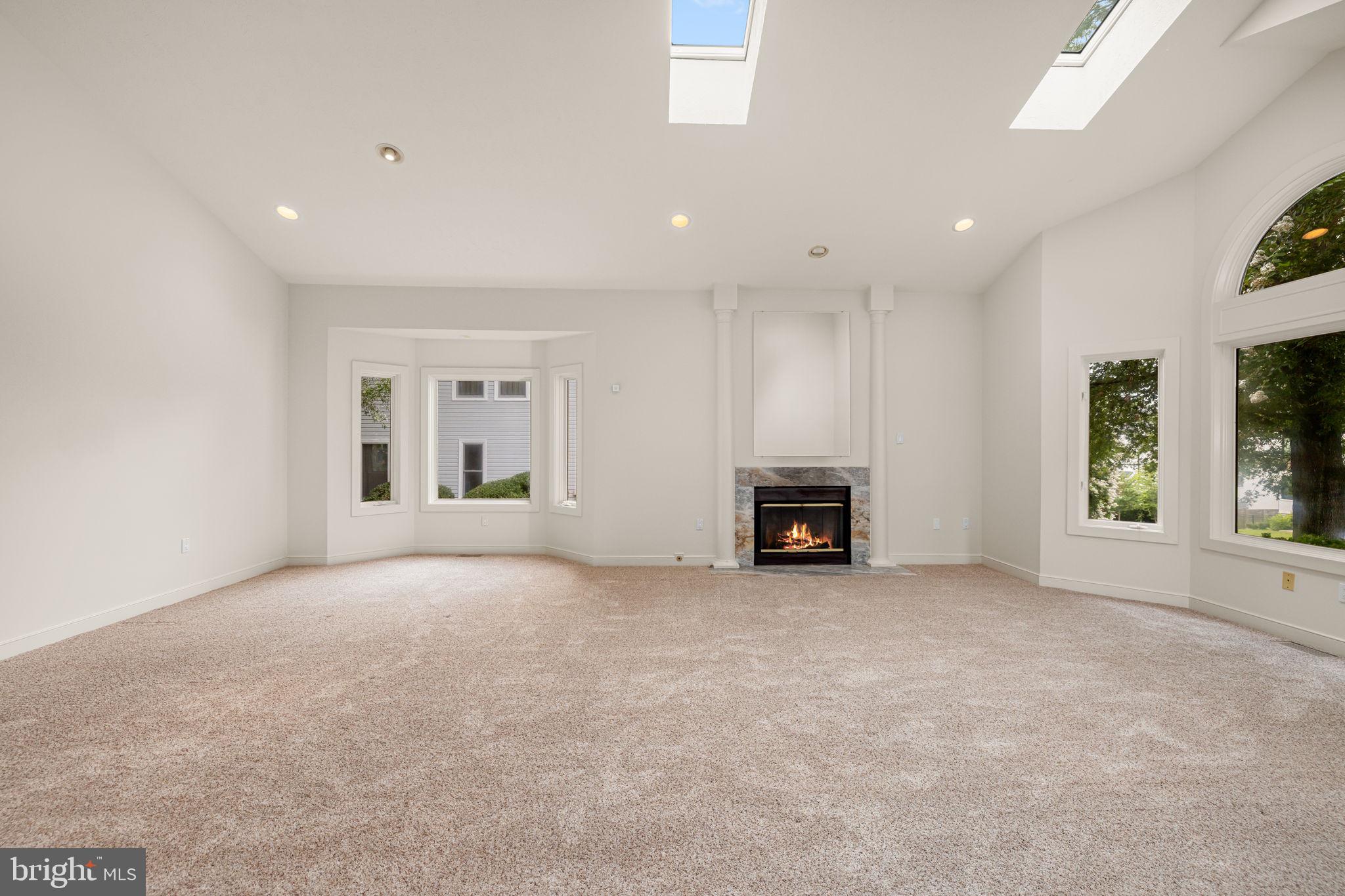 ELIZABETH GLEN - Residential