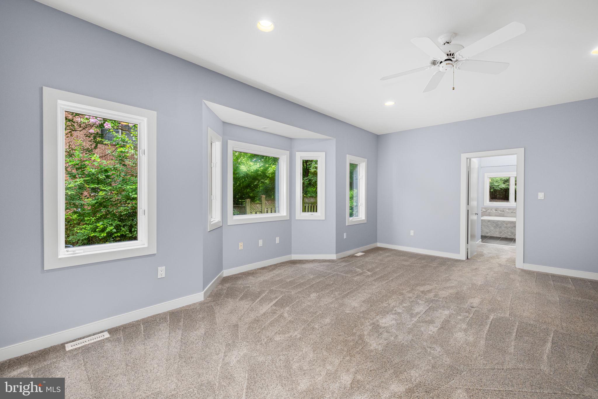 ELIZABETH GLEN - Residential