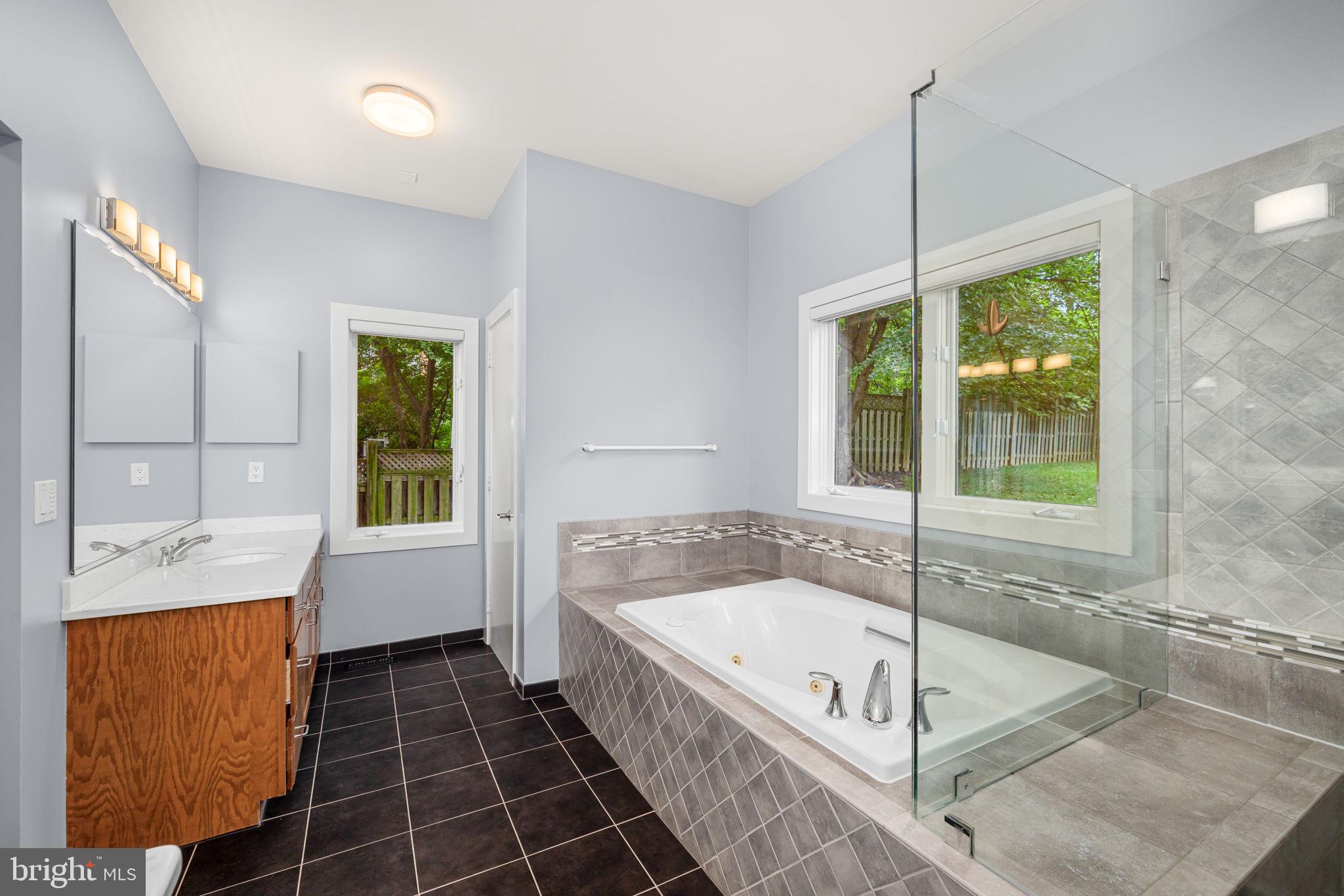 ELIZABETH GLEN - Residential