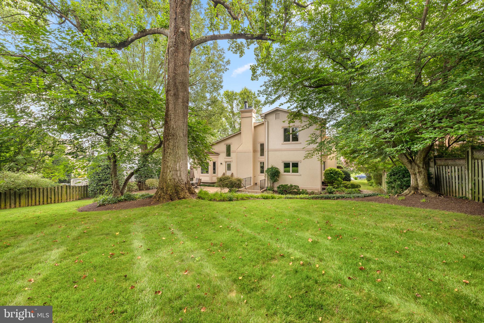 ELIZABETH GLEN - Residential