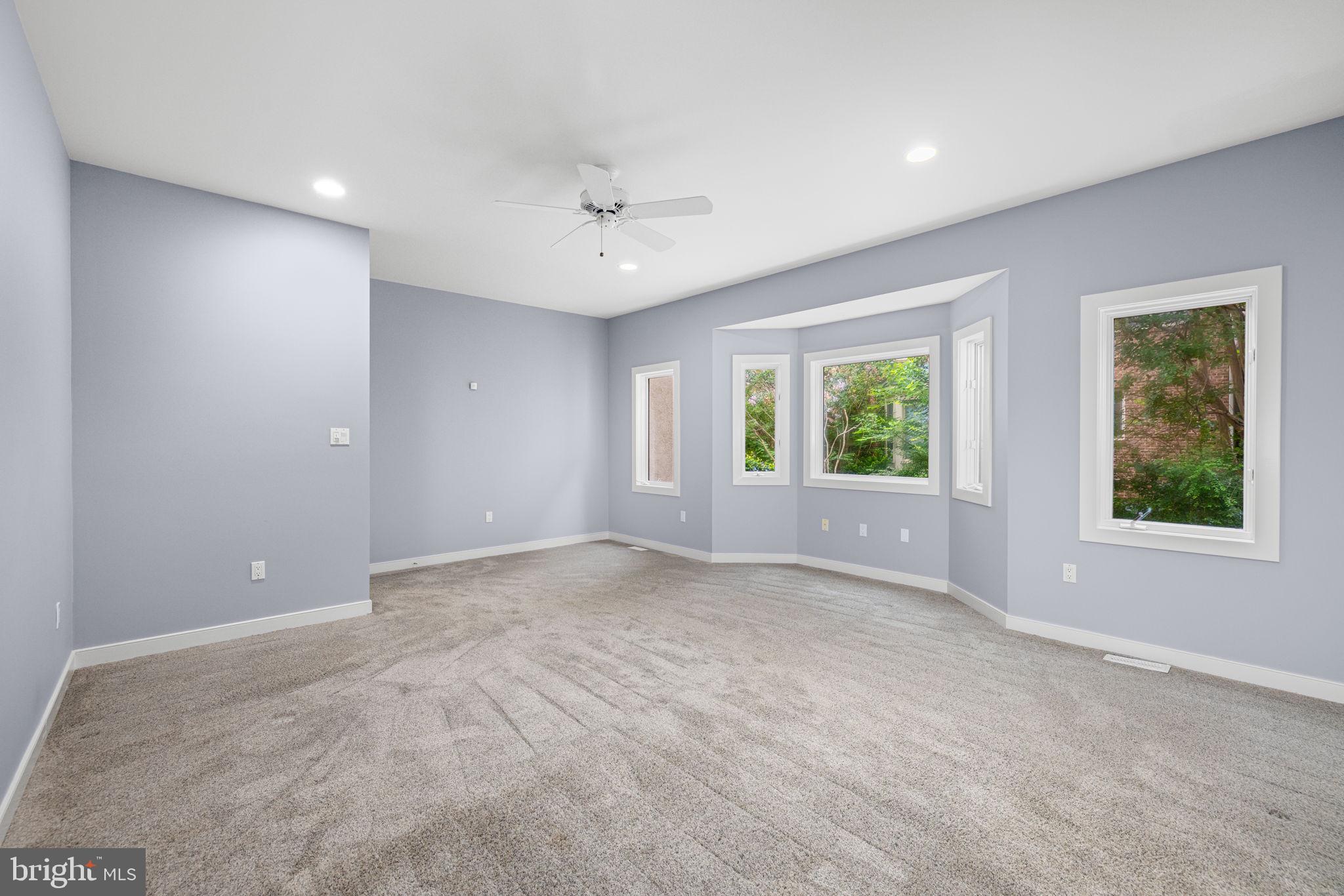 ELIZABETH GLEN - Residential