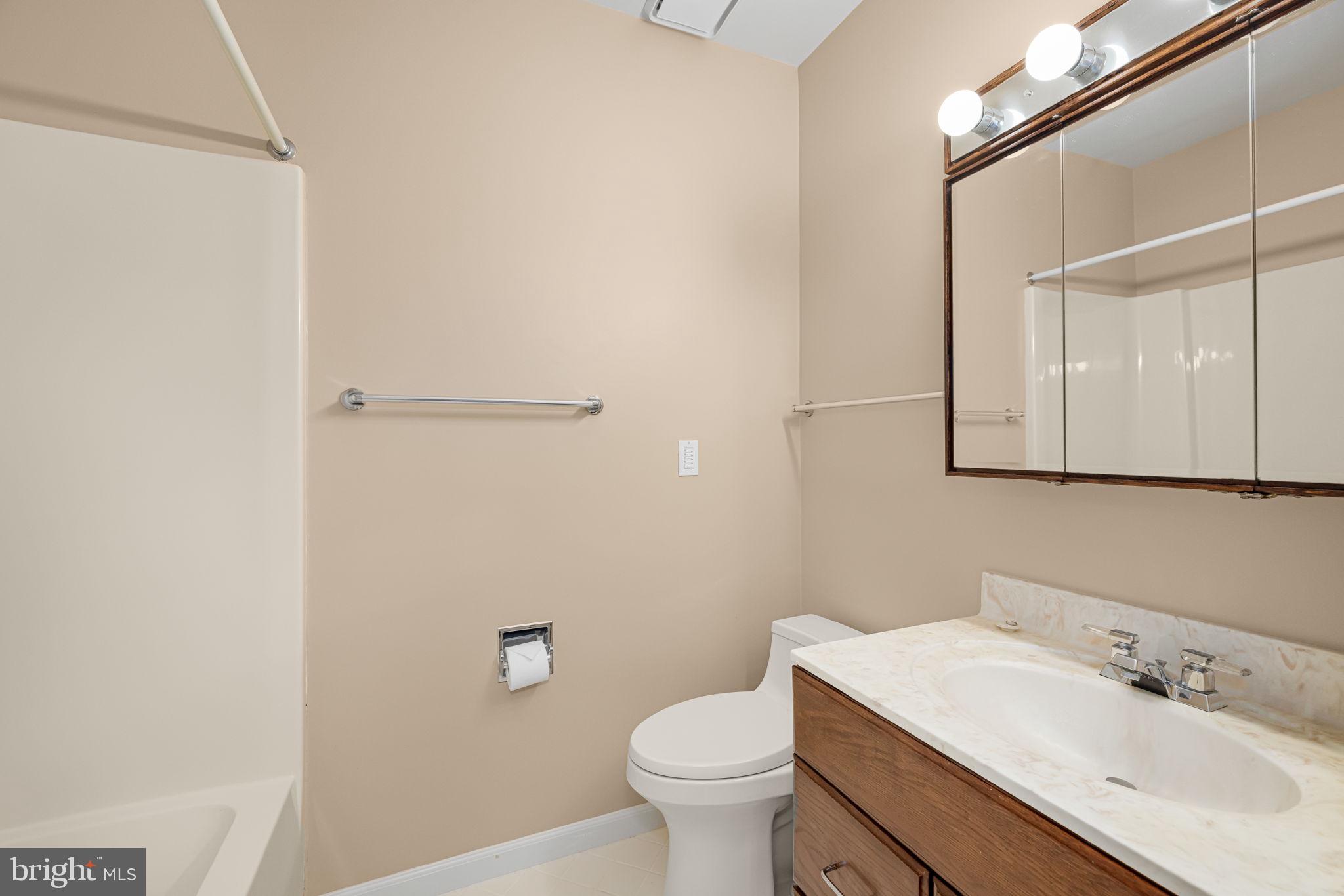 ELIZABETH GLEN - Residential