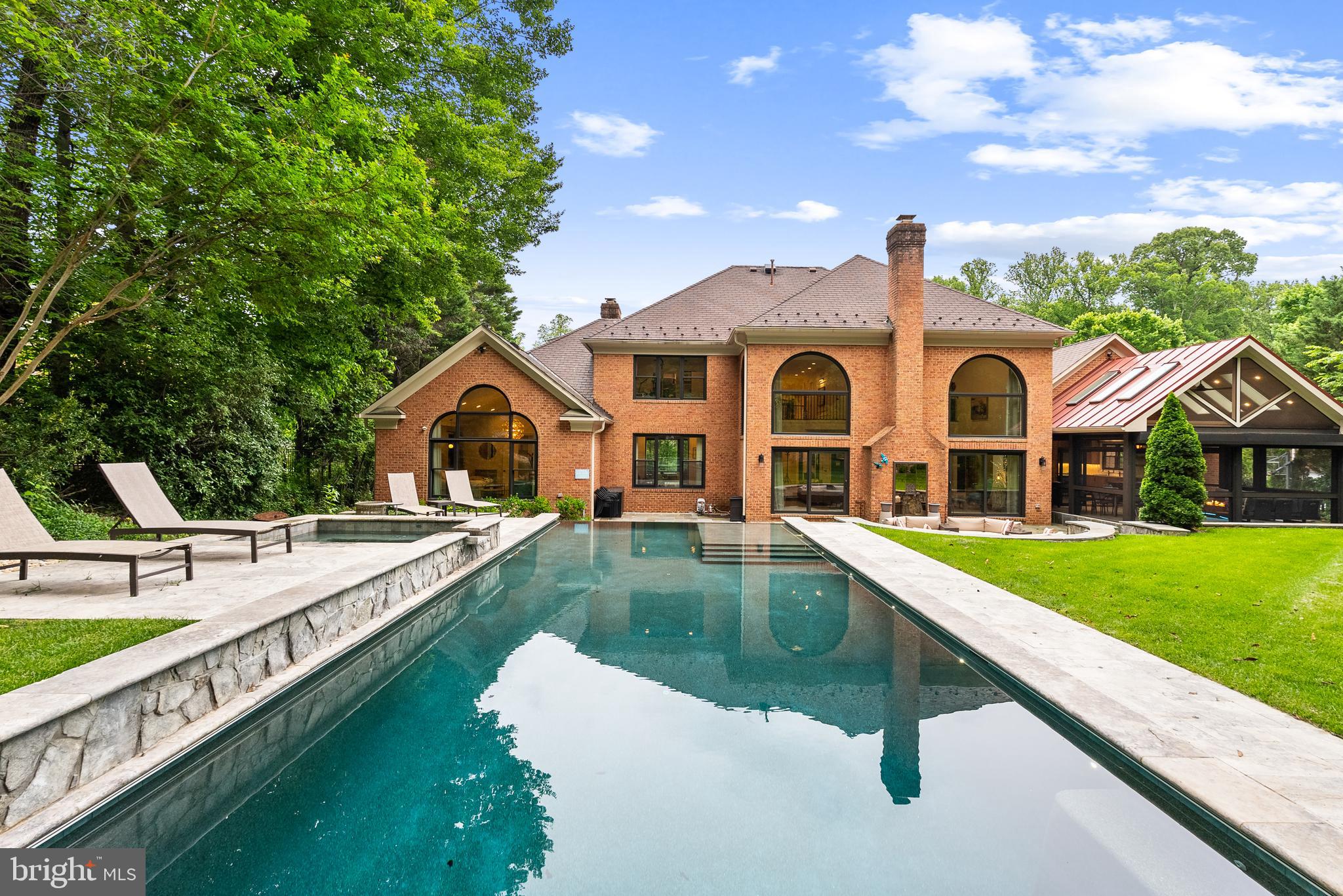 1102 MILL RIDGE