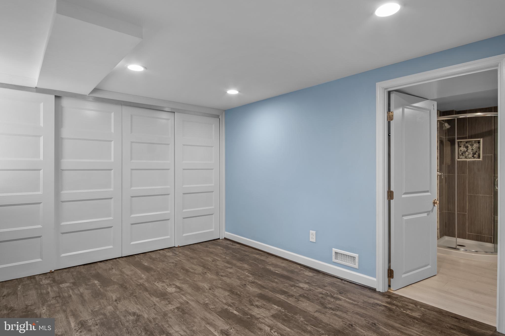 COLUMBIA FOREST - Residential