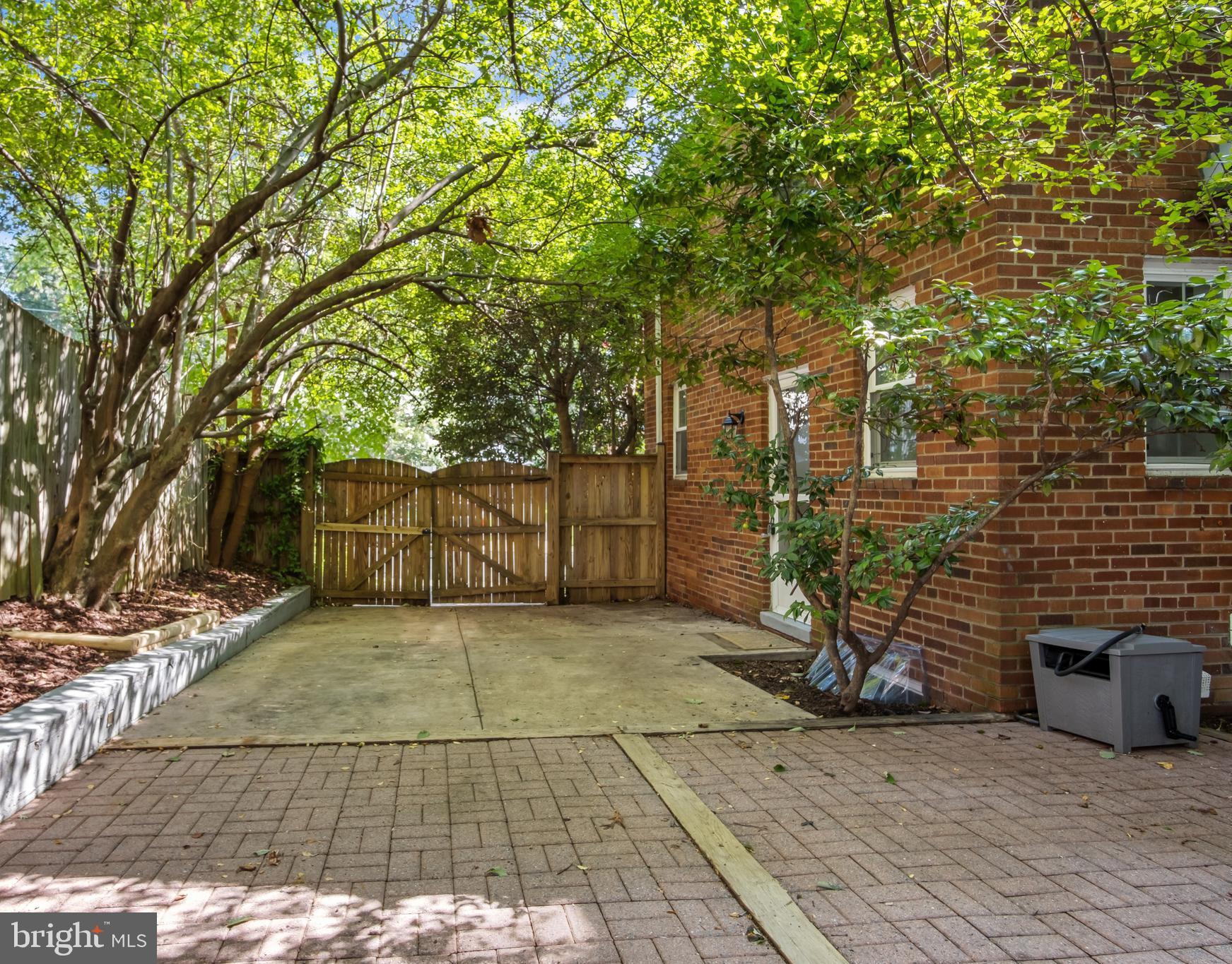 COLUMBIA FOREST - Residential