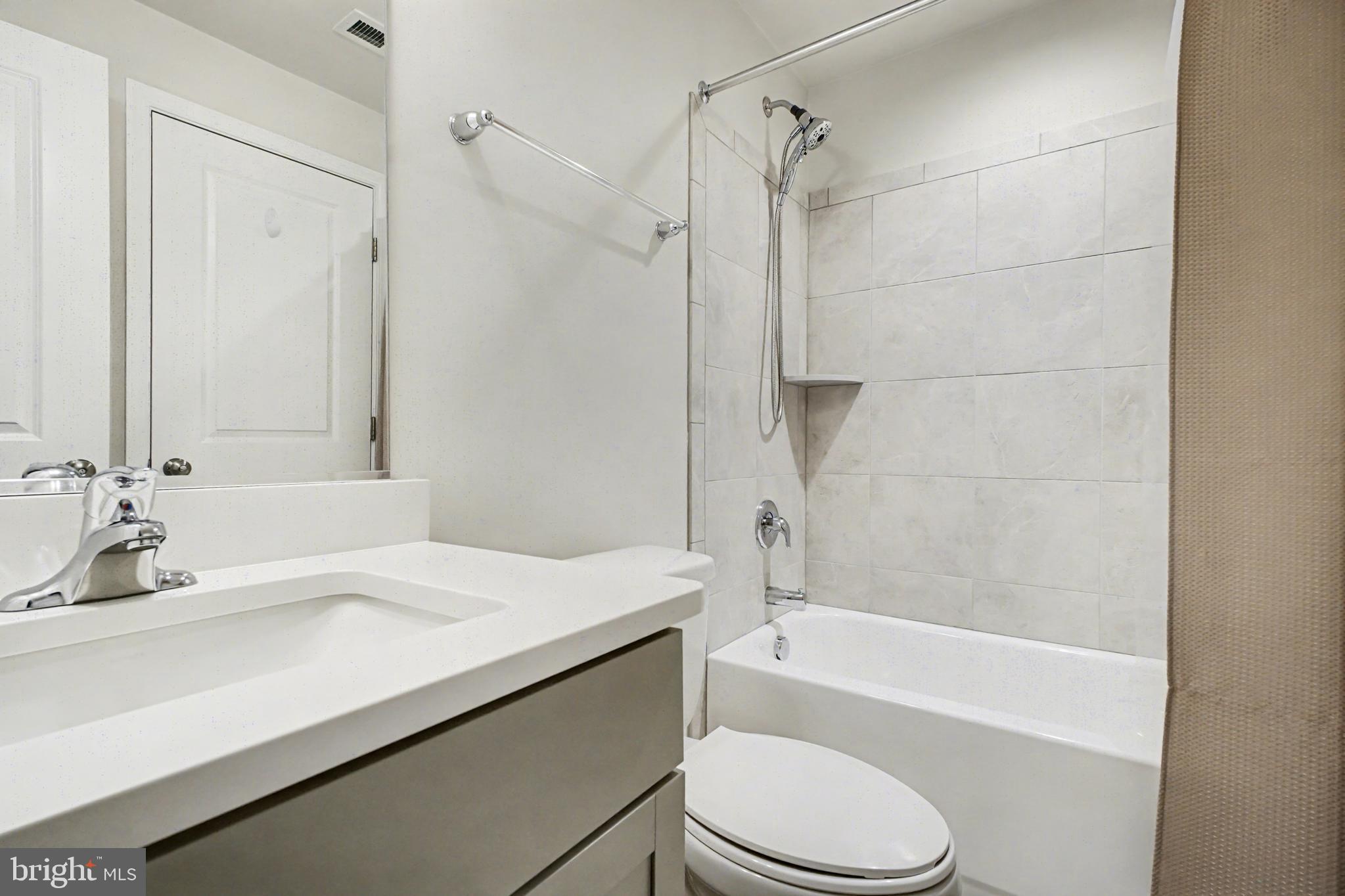 LIBERTY HALL - Residential