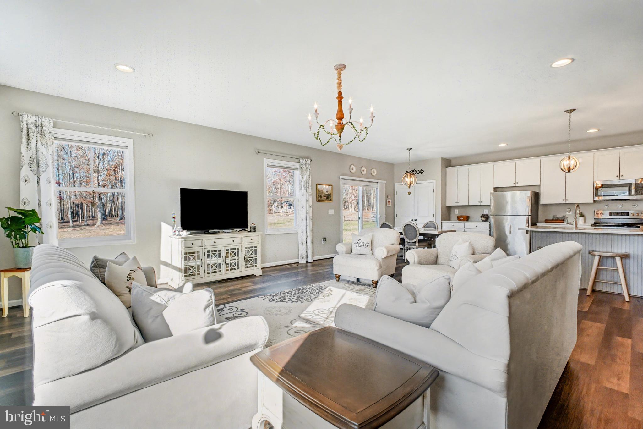 LIBERTY HALL - Residential