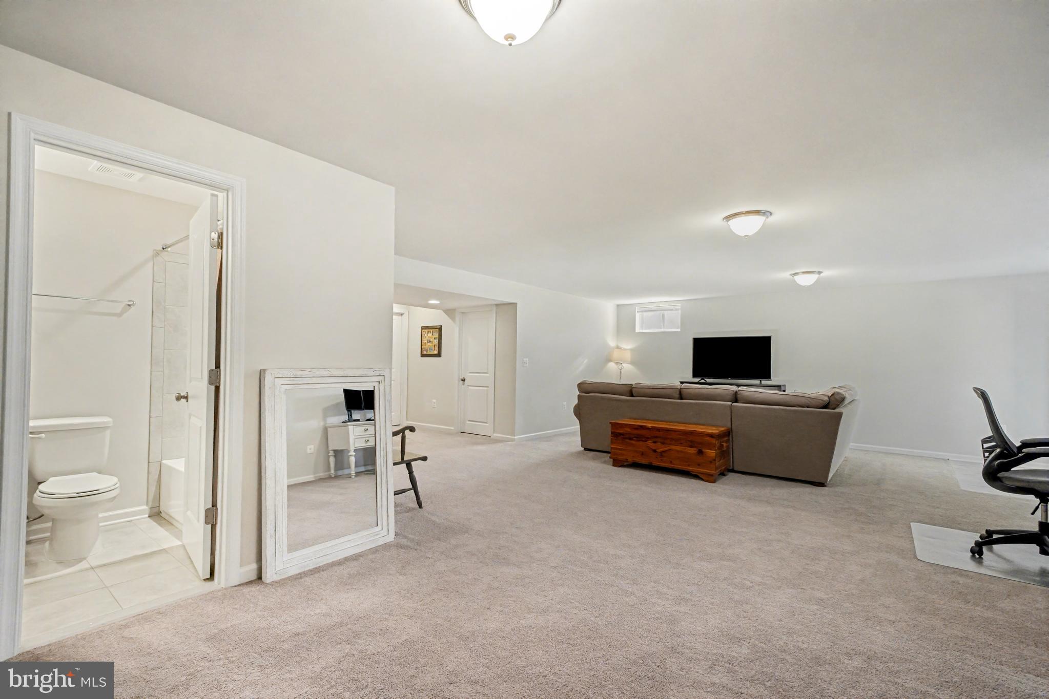 LIBERTY HALL - Residential