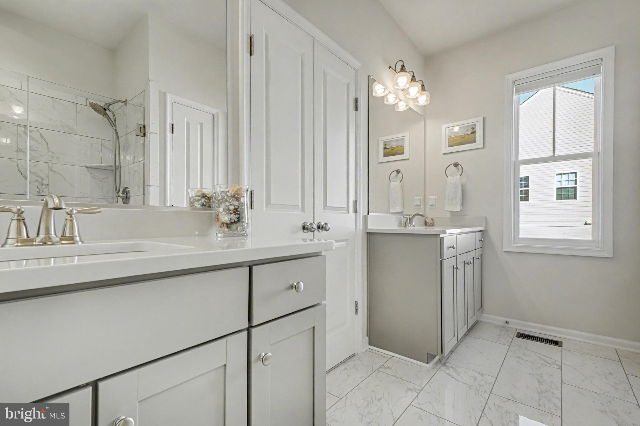 LIBERTY HALL - Residential