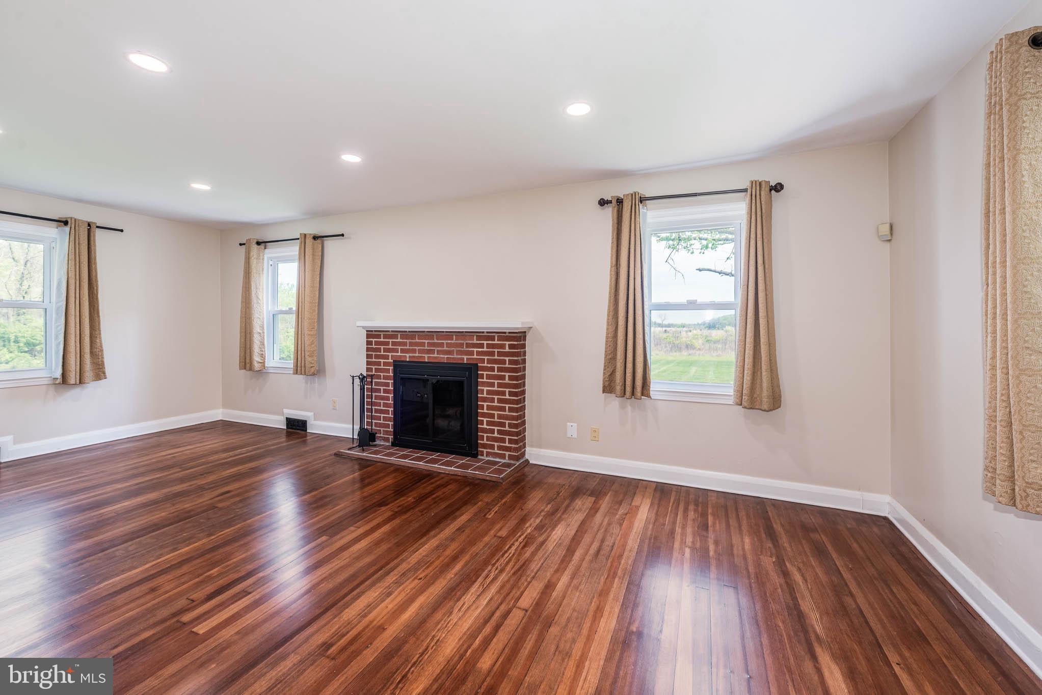 GREEN SPRING VALLEY - Residential