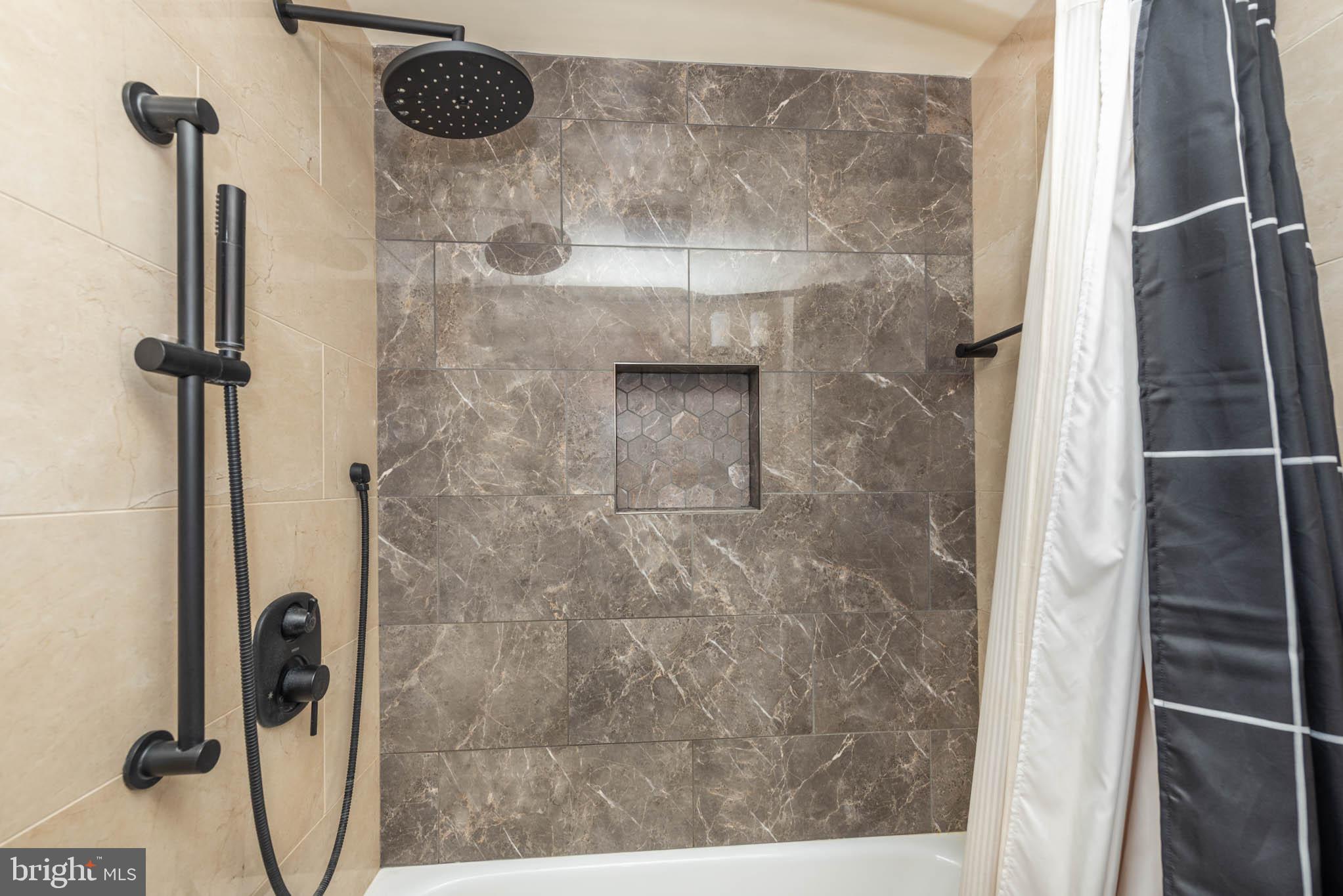 GREEN SPRING VALLEY - Residential