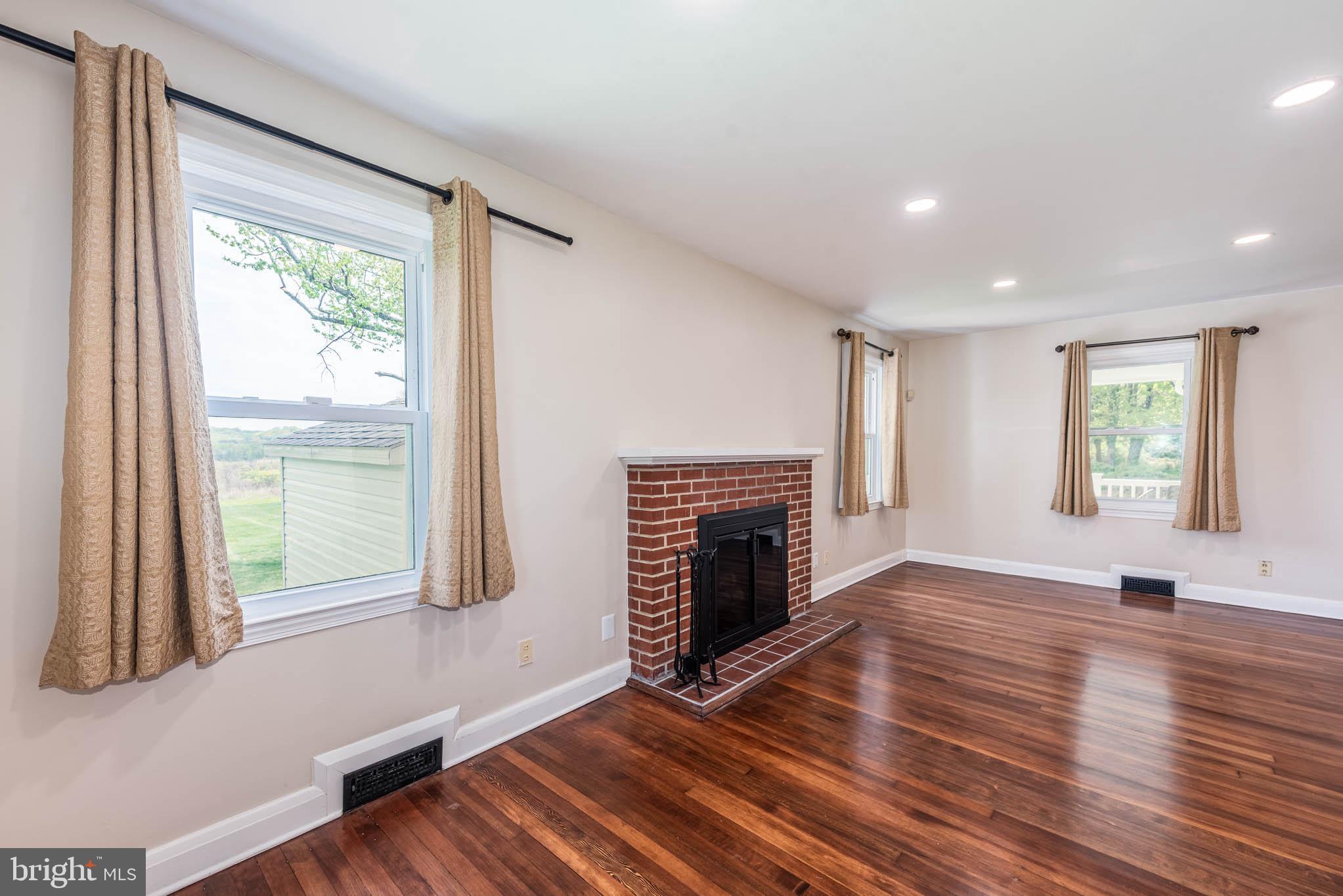 GREEN SPRING VALLEY - Residential