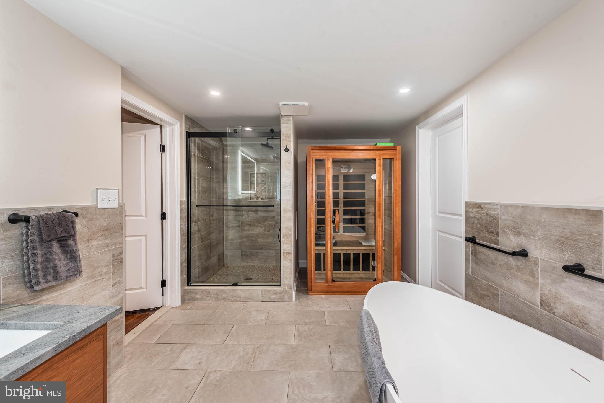 GREEN SPRING VALLEY - Residential