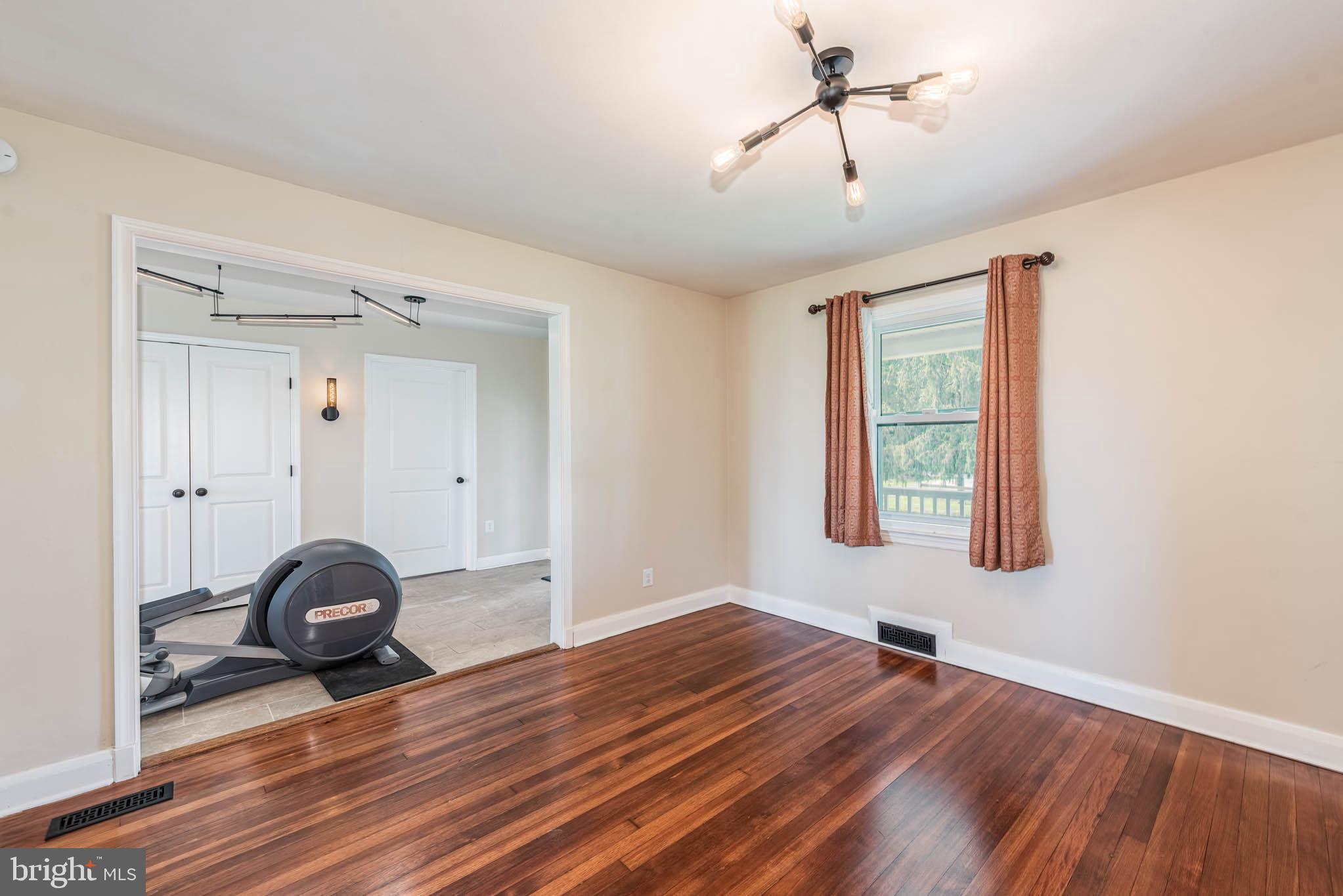 GREEN SPRING VALLEY - Residential