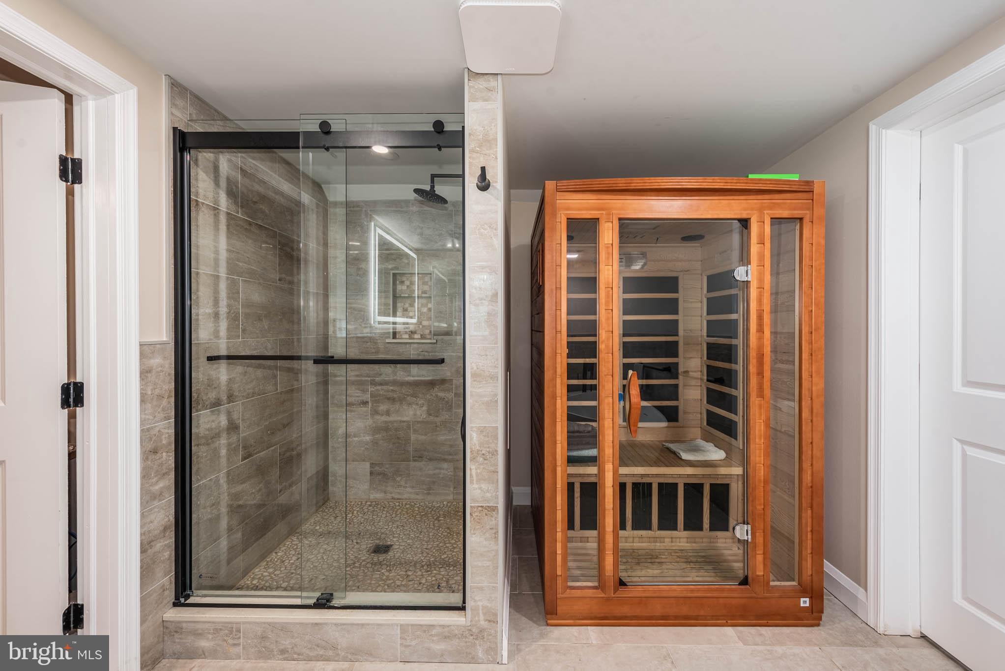 GREEN SPRING VALLEY - Residential