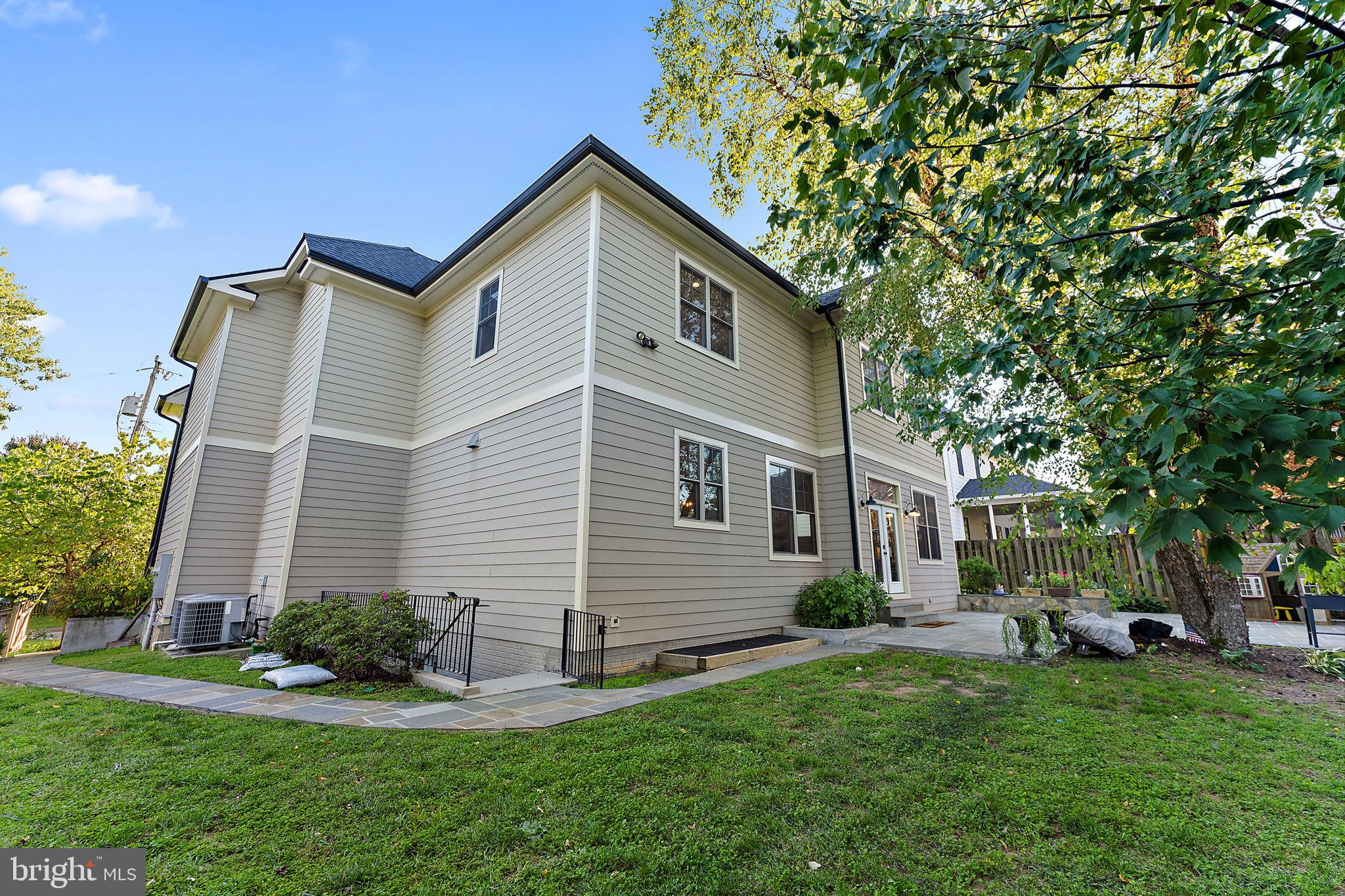 MINOR HILL - Residential