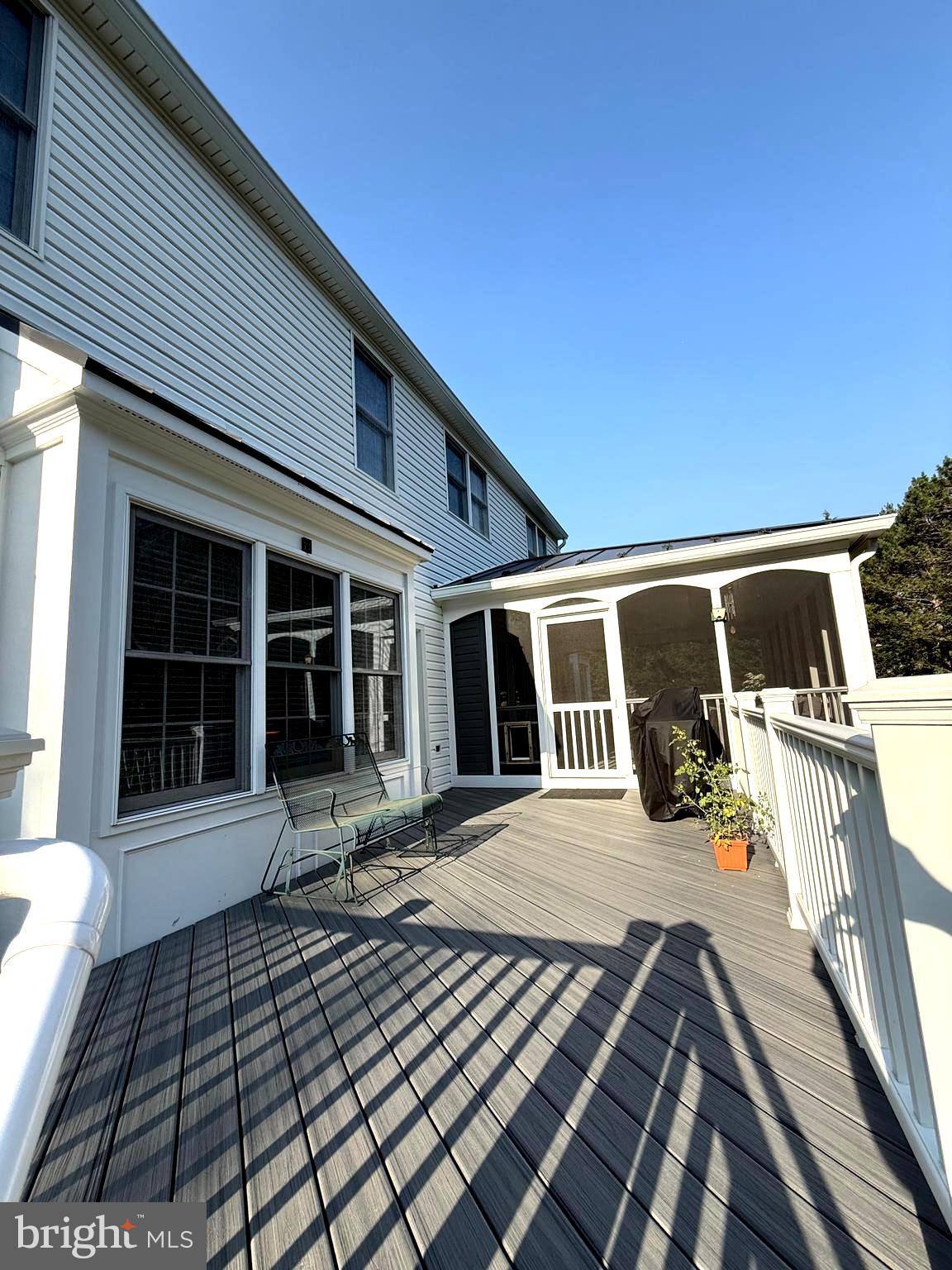 638 MEADE DRIVE SW