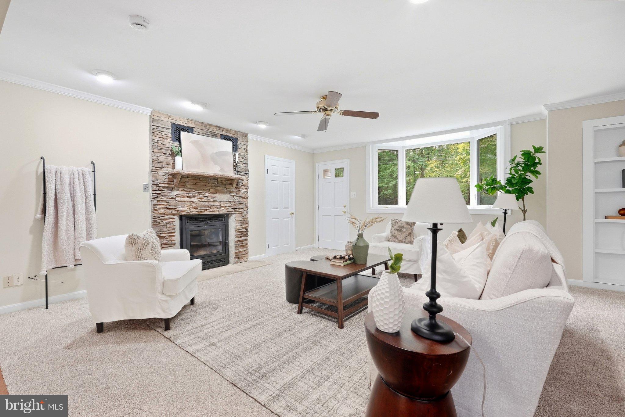 2555 SAND HILL