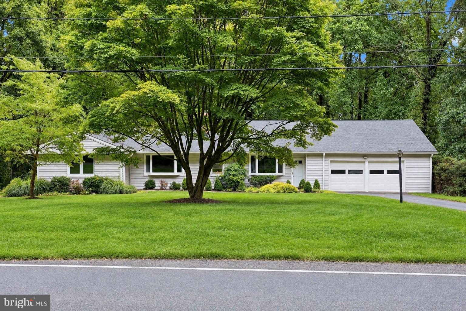 2555 SAND HILL