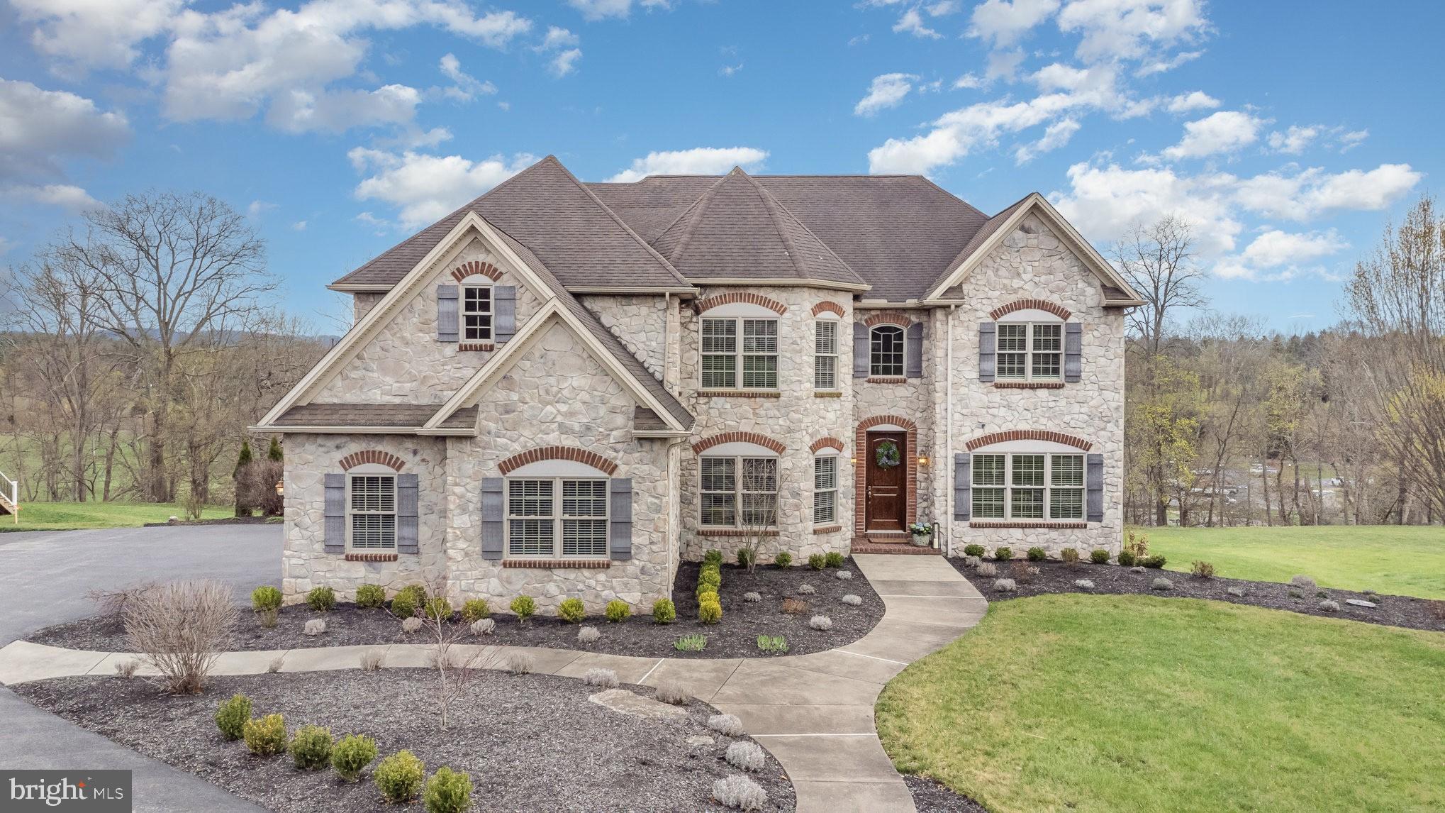 89 FOXFIRE LANE