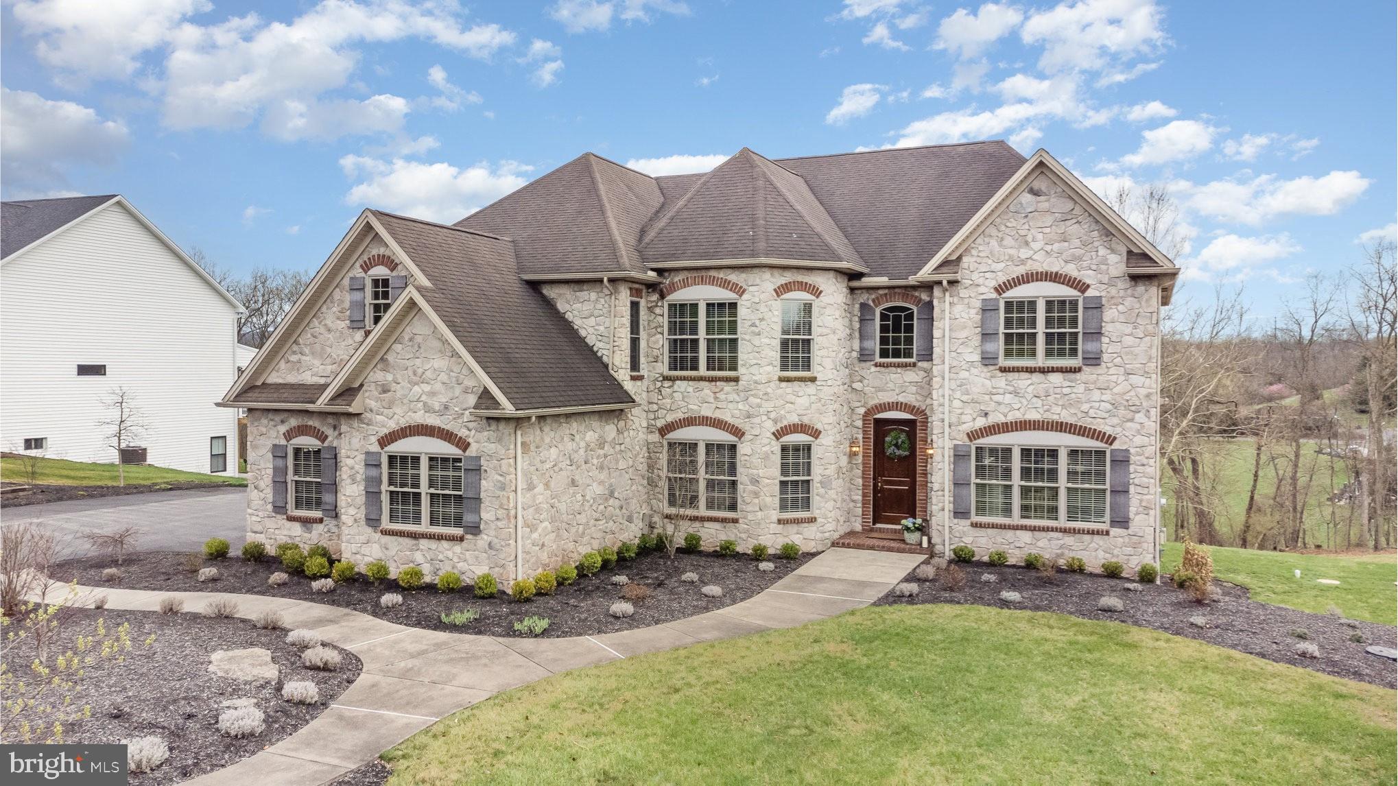 89 FOXFIRE LANE