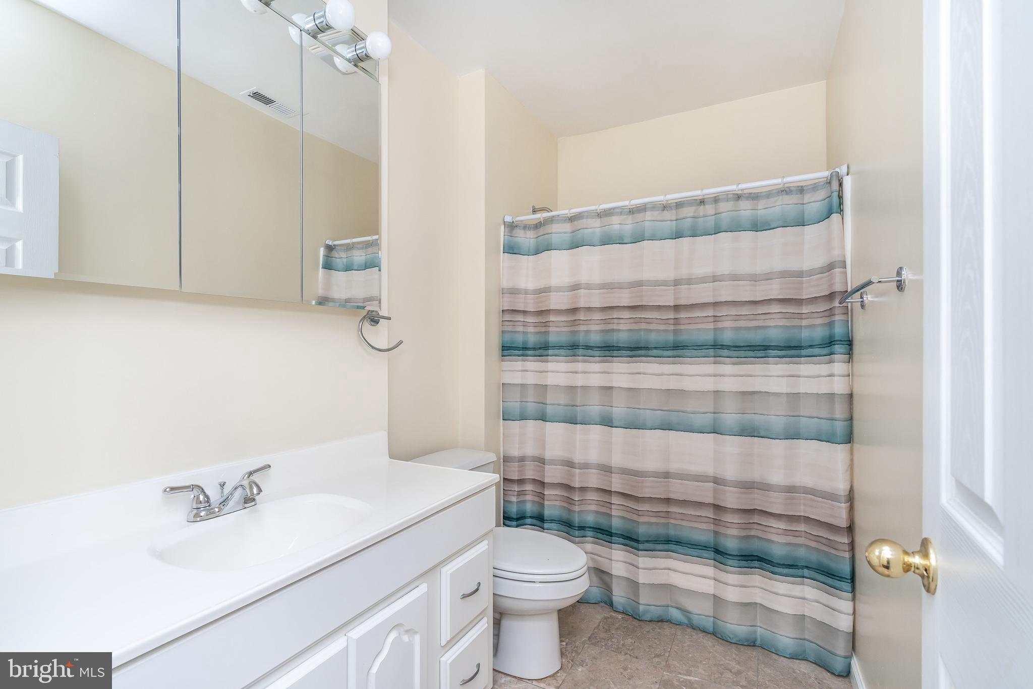 WASHINGTON VILLAGE - Residential Lease