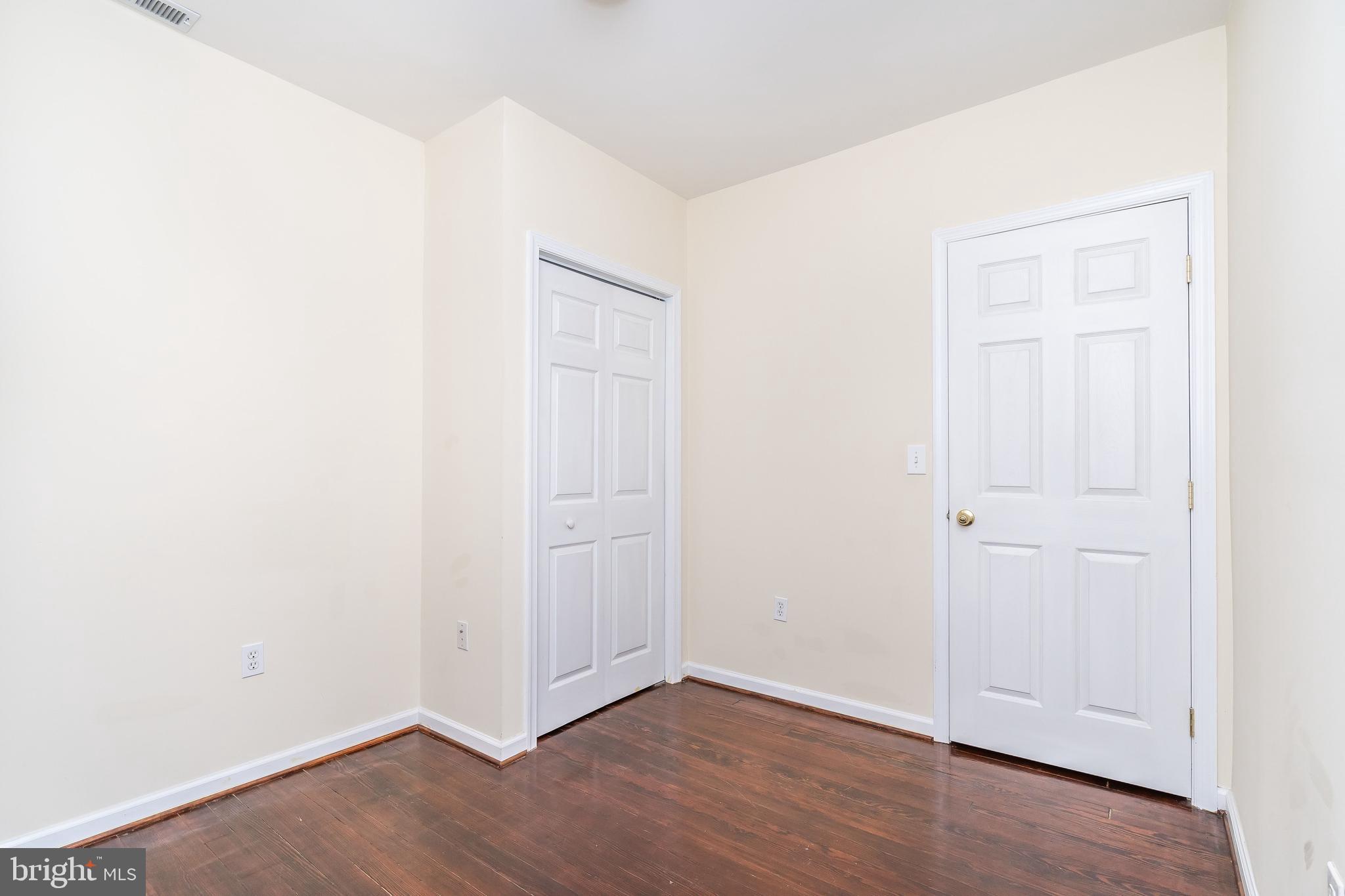 WASHINGTON VILLAGE - Residential Lease