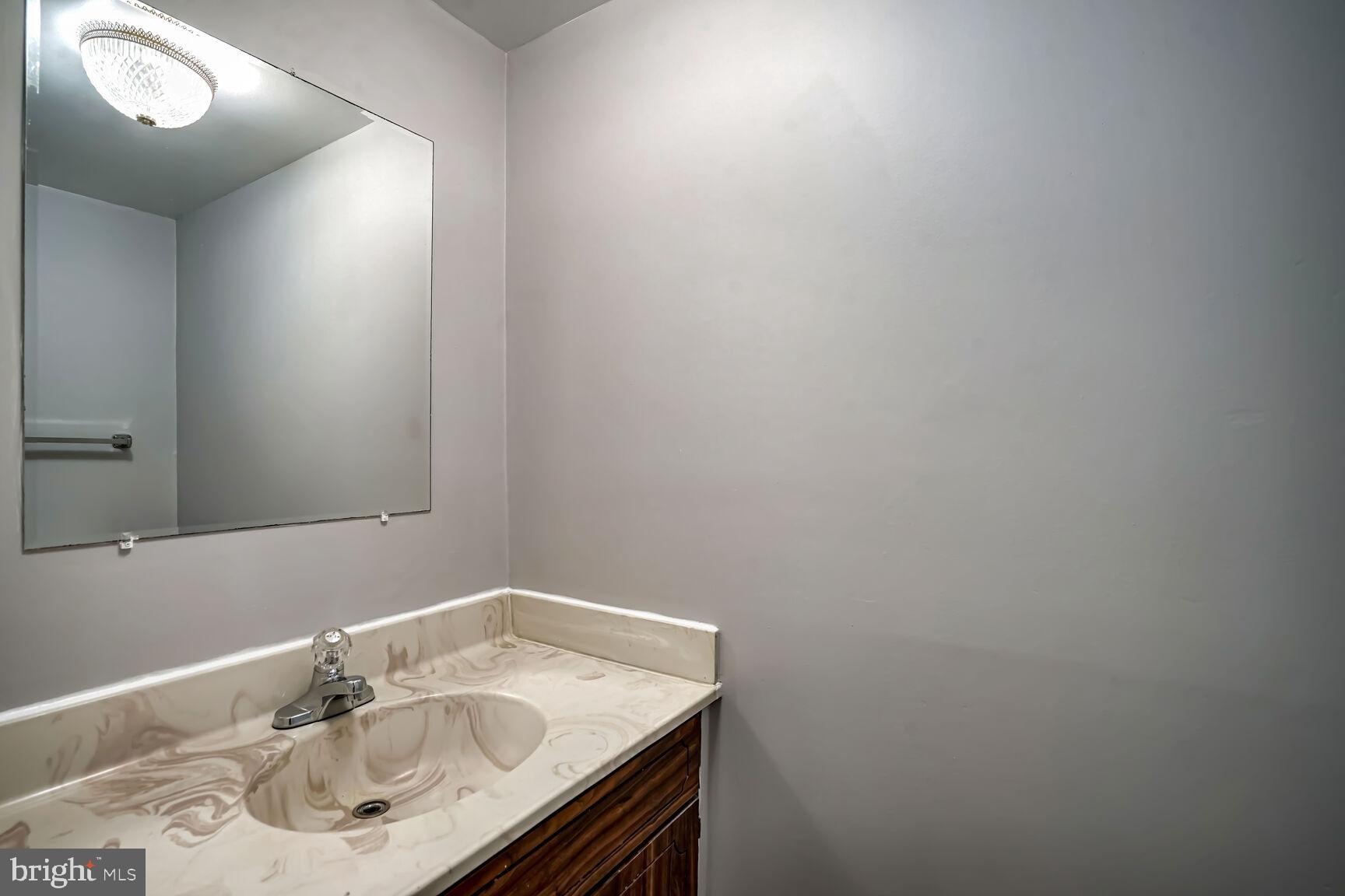 LAKEPOINTE - Residential Lease