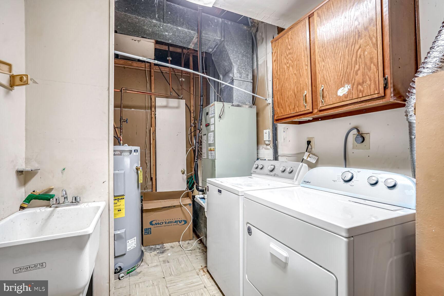 LAKEPOINTE - Residential Lease