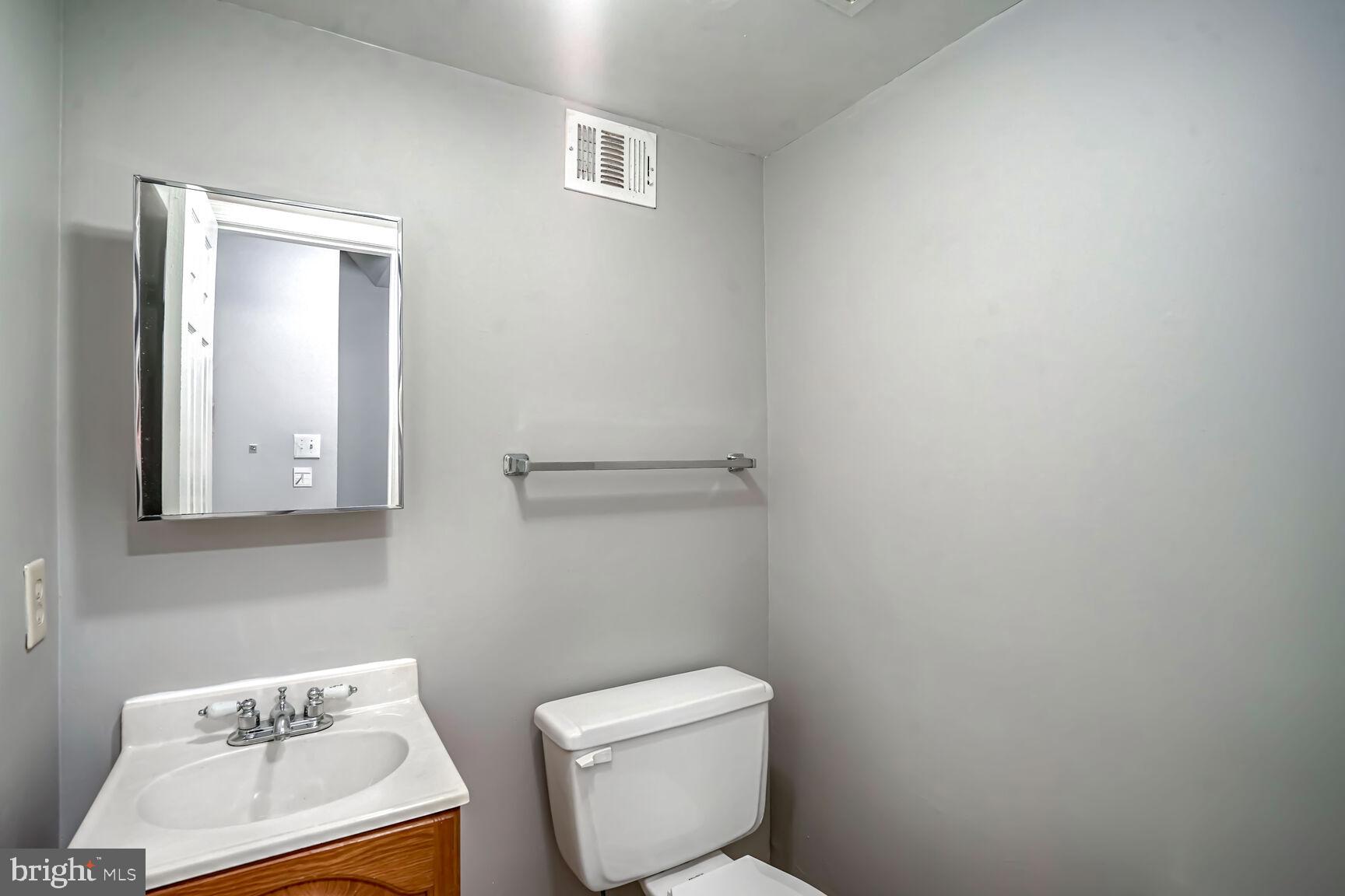 LAKEPOINTE - Residential Lease