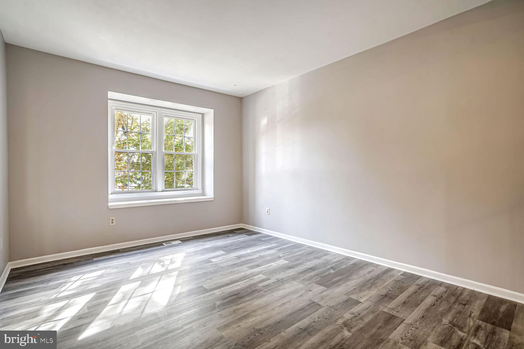 LAKEPOINTE - Residential Lease