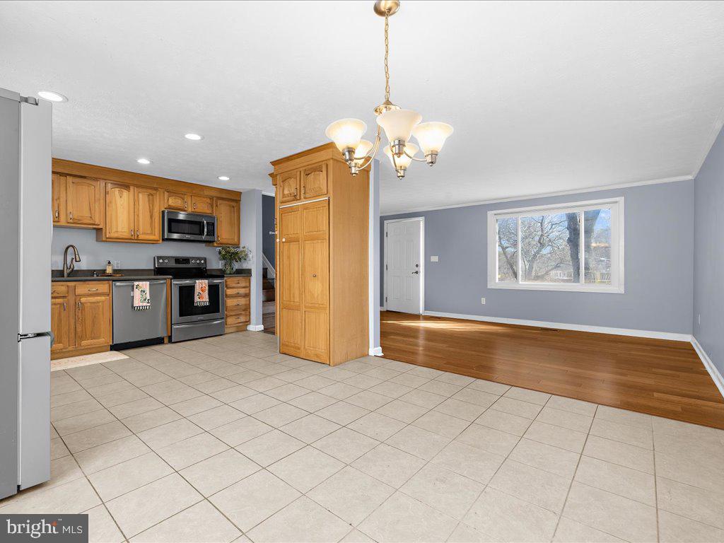 7806 WALNUT TREE ROAD