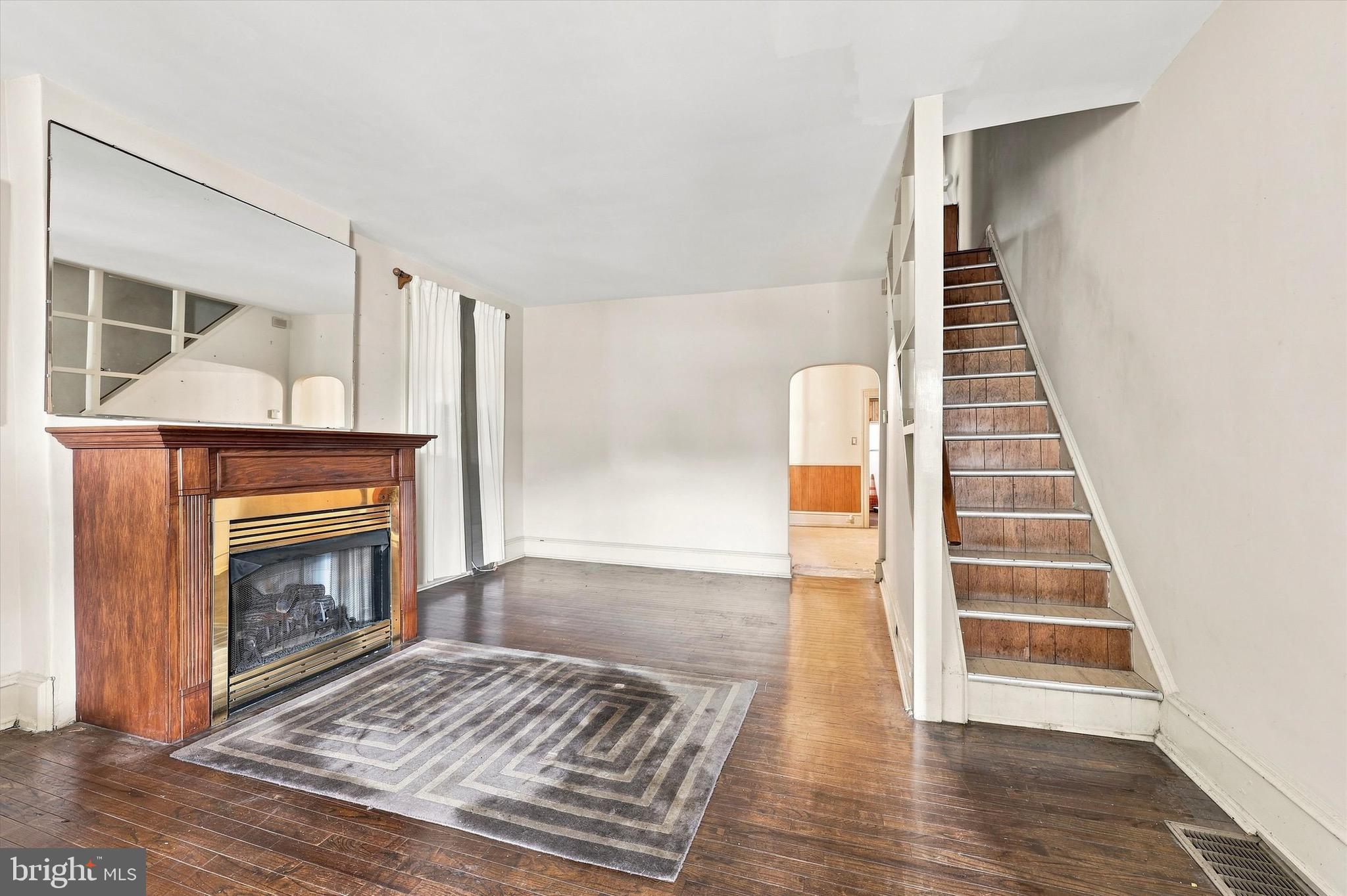 59 W LOGAN STREET