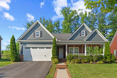 Homes For Sale - 2629 Crossvine Drive<br/> DUMFRIES, VA 22026