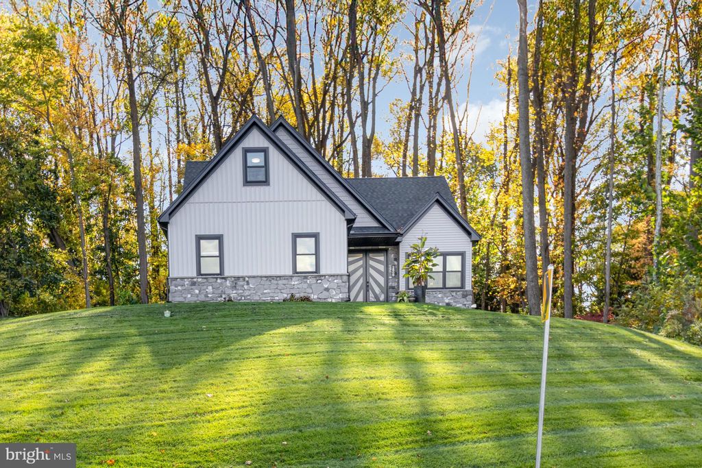 Photo of 2808 Spring Valley Road, LANCASTER, PA 17601 (MLS # PALA2078704)