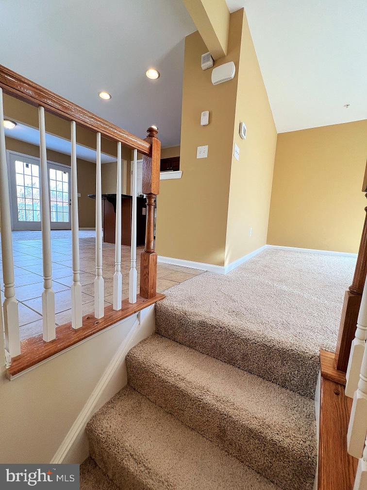 VILLAGE TOWNS - Residential