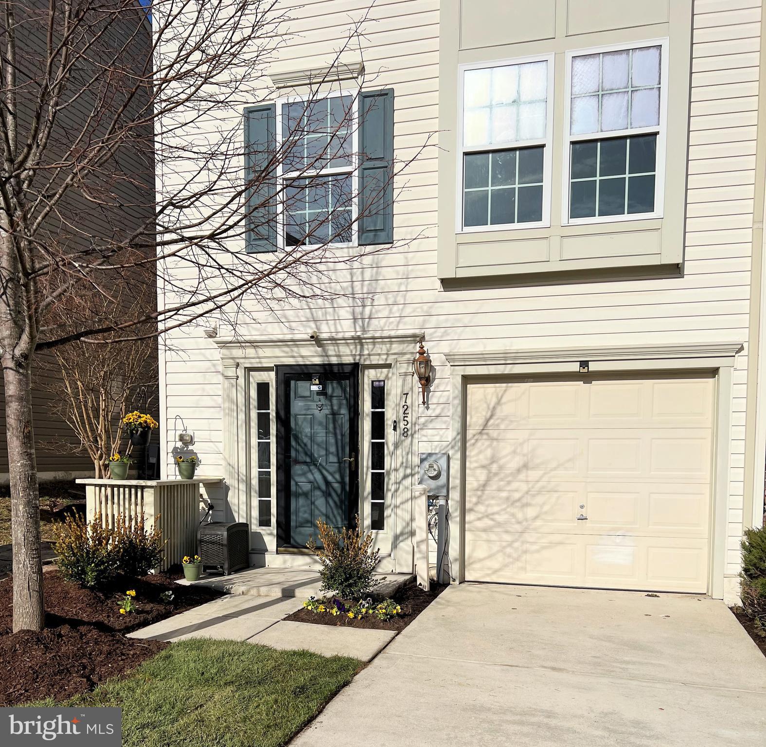 VILLAGE TOWNS - Residential