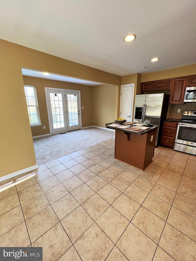 VILLAGE TOWNS - Residential