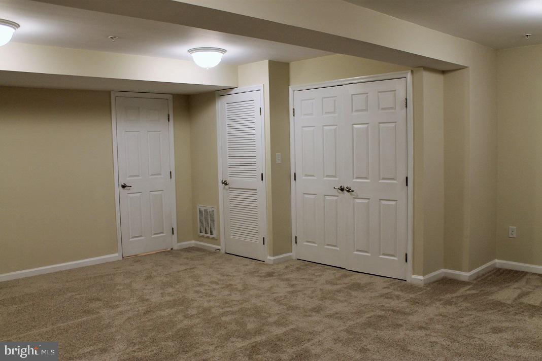 VILLAGE TOWNS - Residential