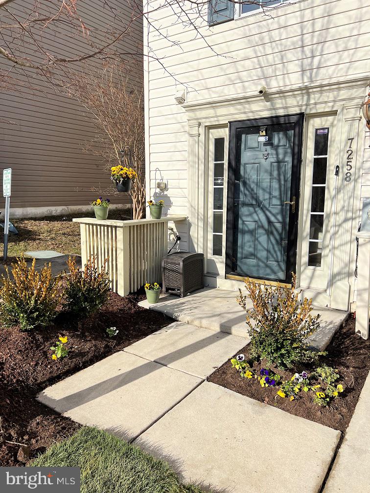 VILLAGE TOWNS - Residential