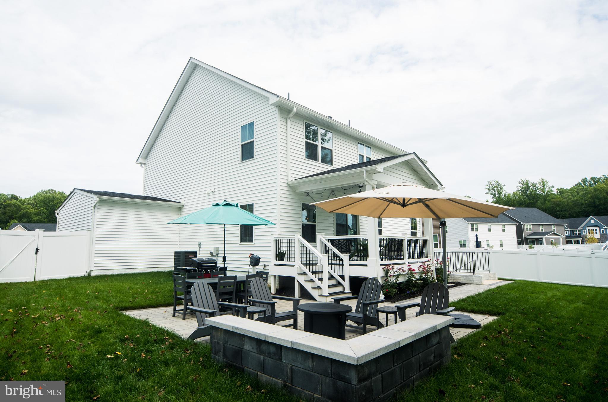 TWO RIVERS - Residential