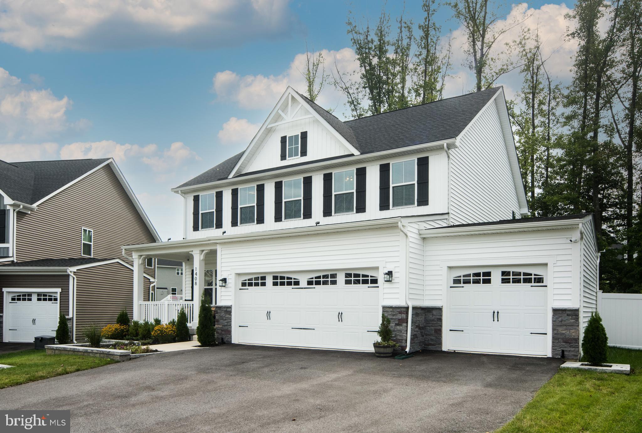 TWO RIVERS - Residential