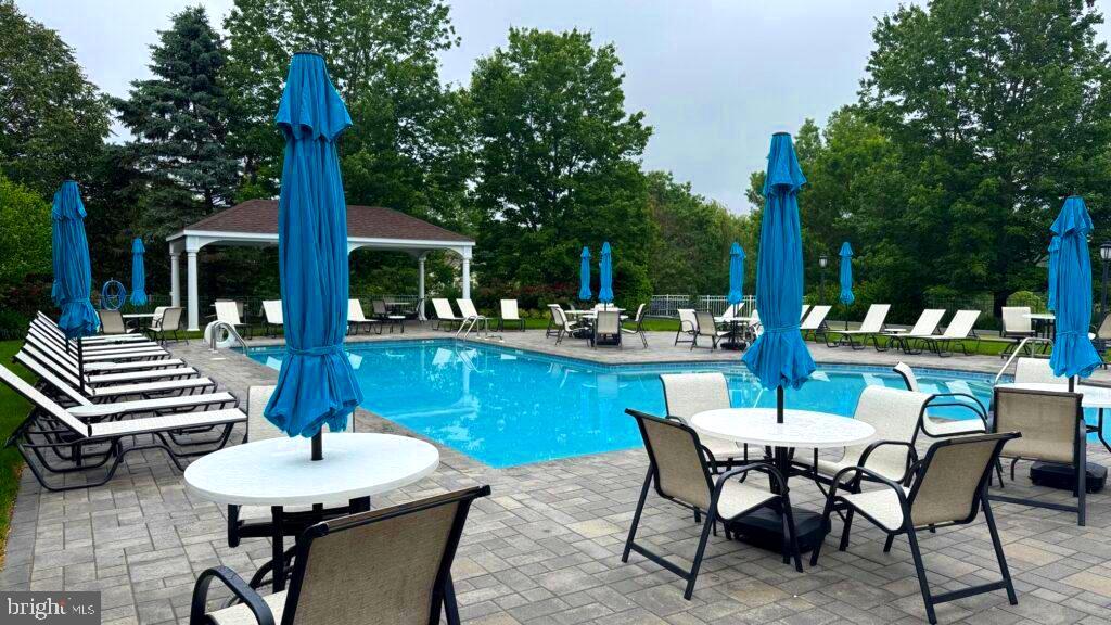 TRADITIONS AT LONG - Residential