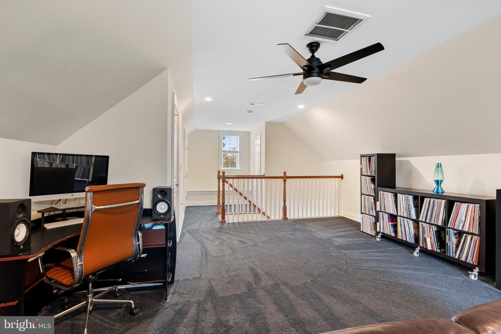 HIGH RIDGE PARK - Residential