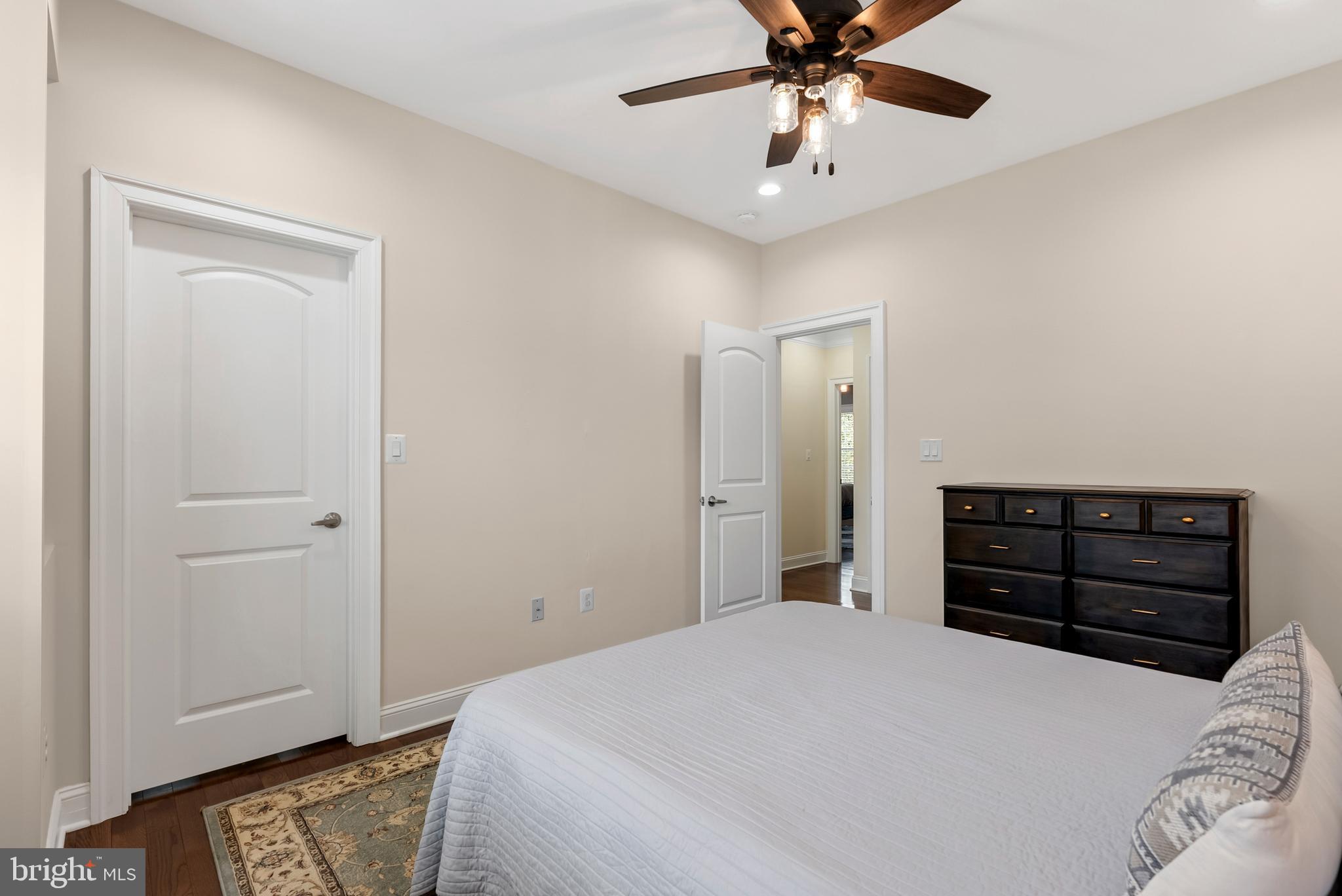 HIGH RIDGE PARK - Residential