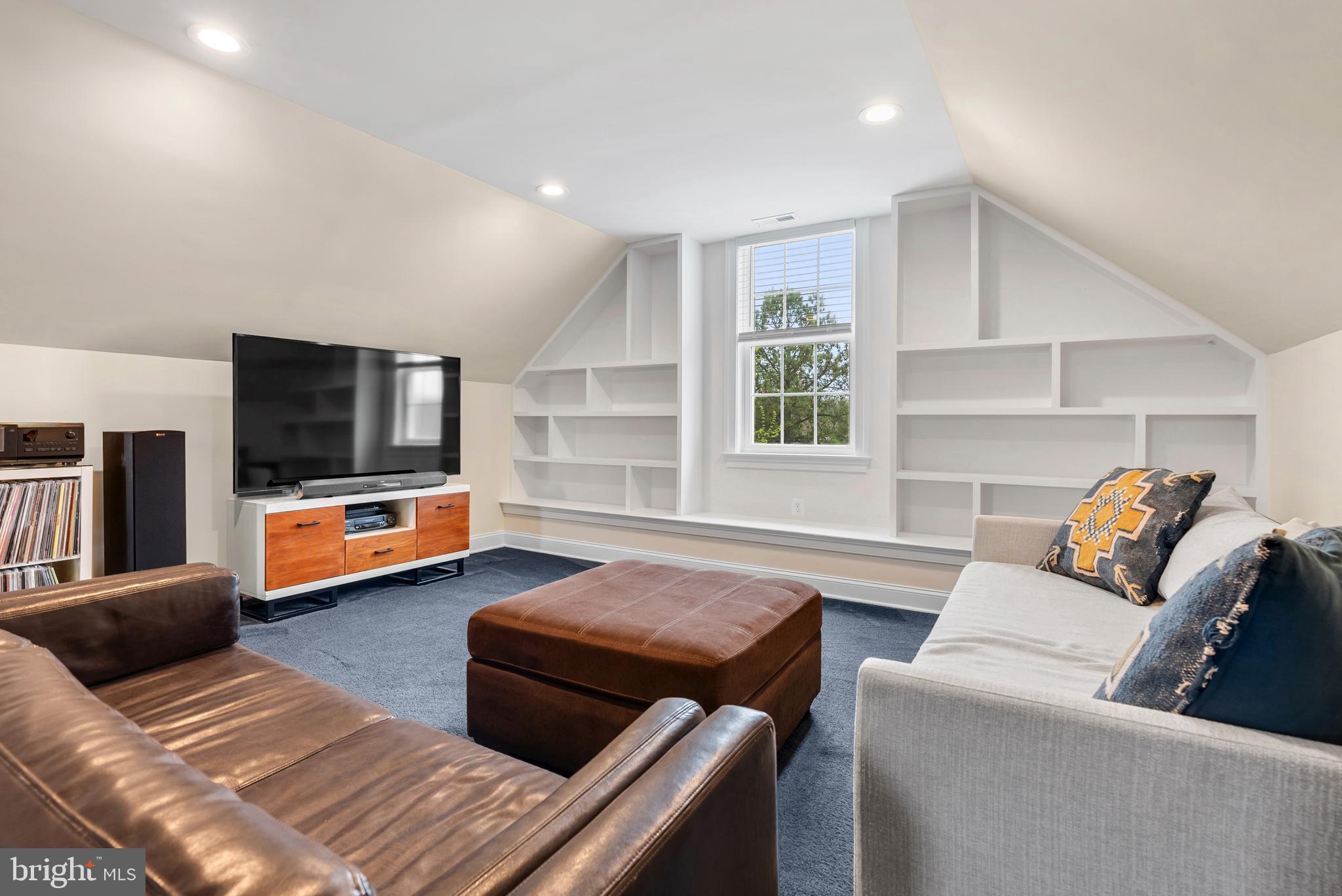 HIGH RIDGE PARK - Residential