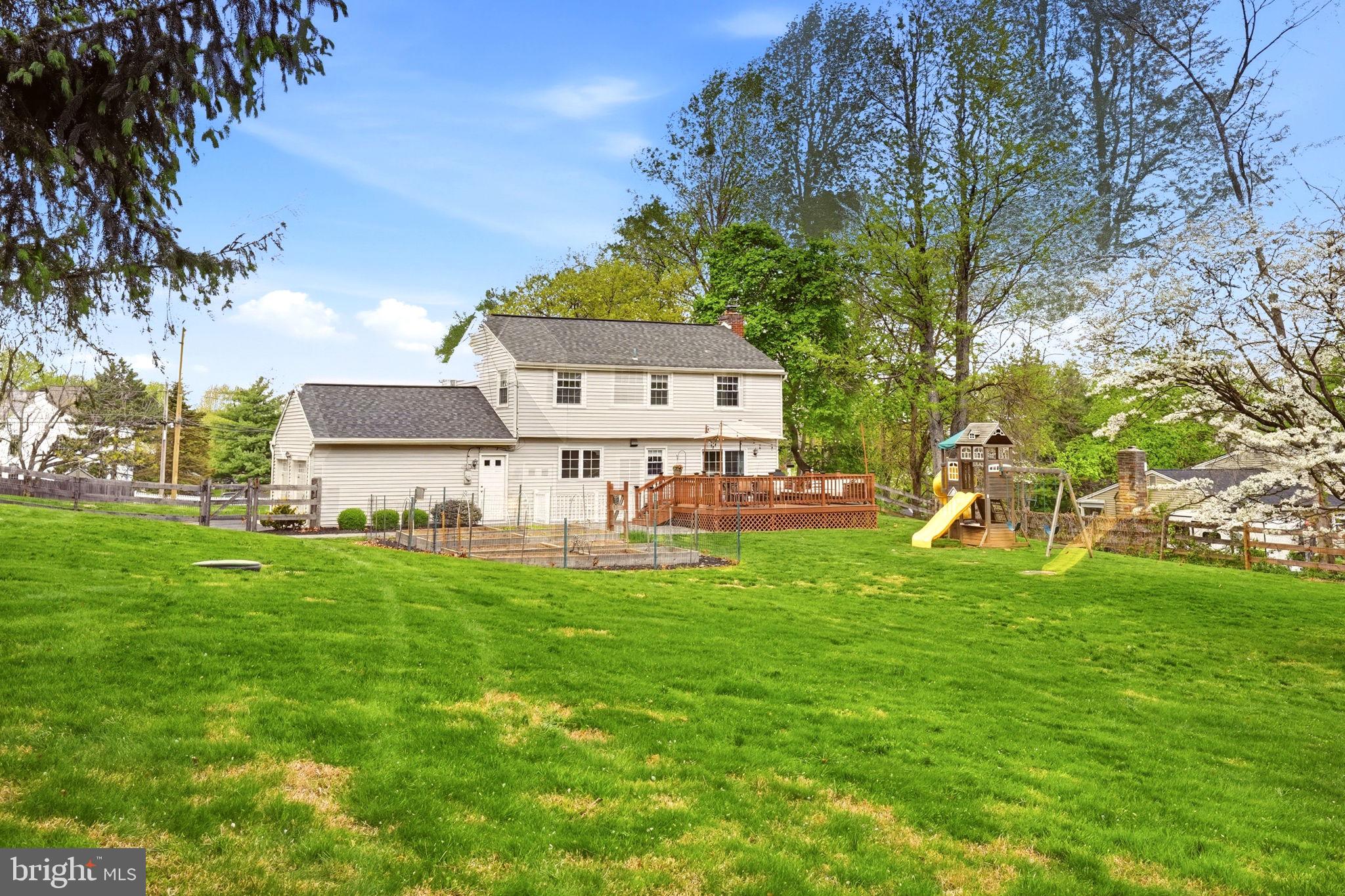HUMMINGBIRD FARM - Residential