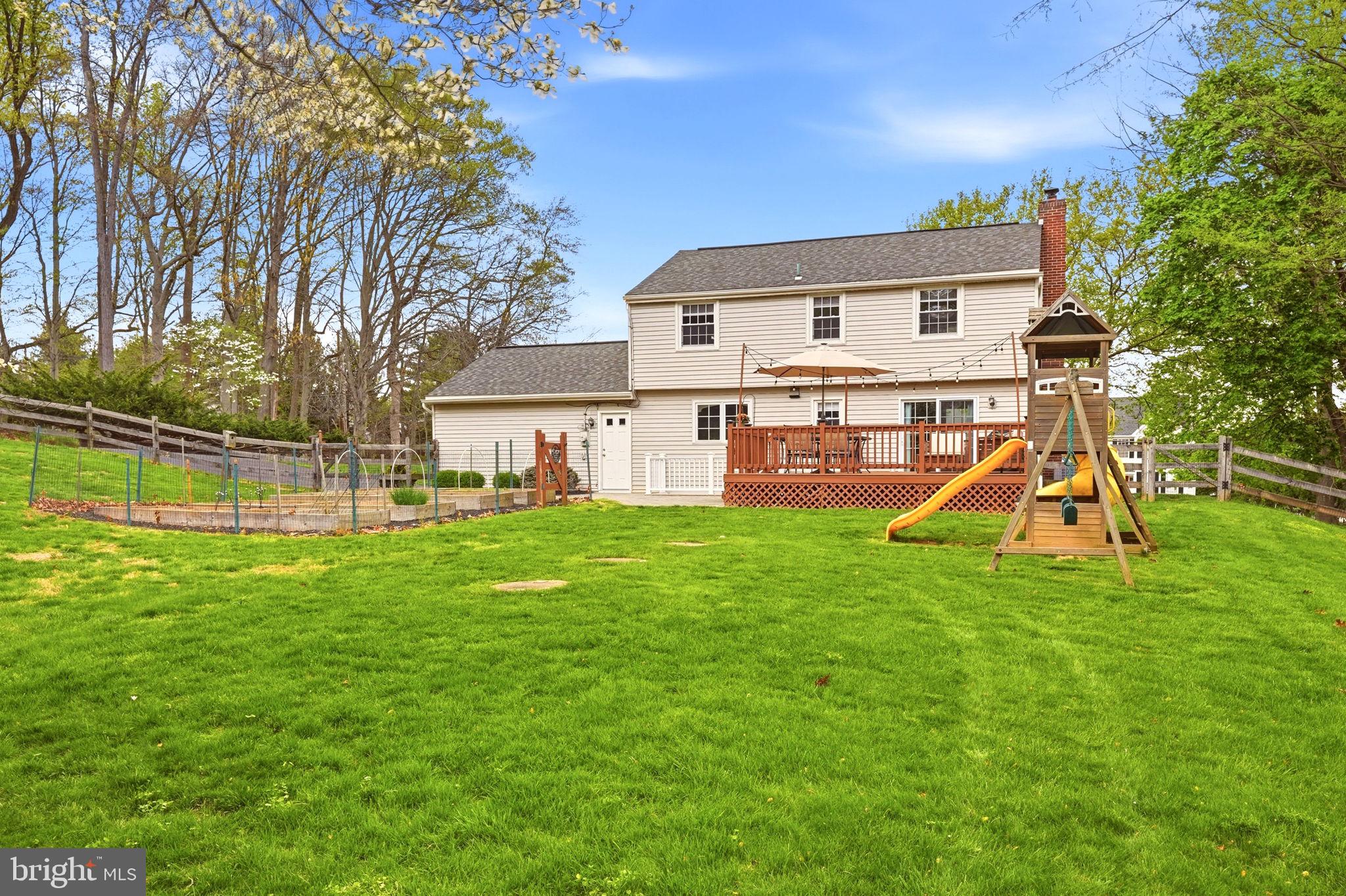 HUMMINGBIRD FARM - Residential