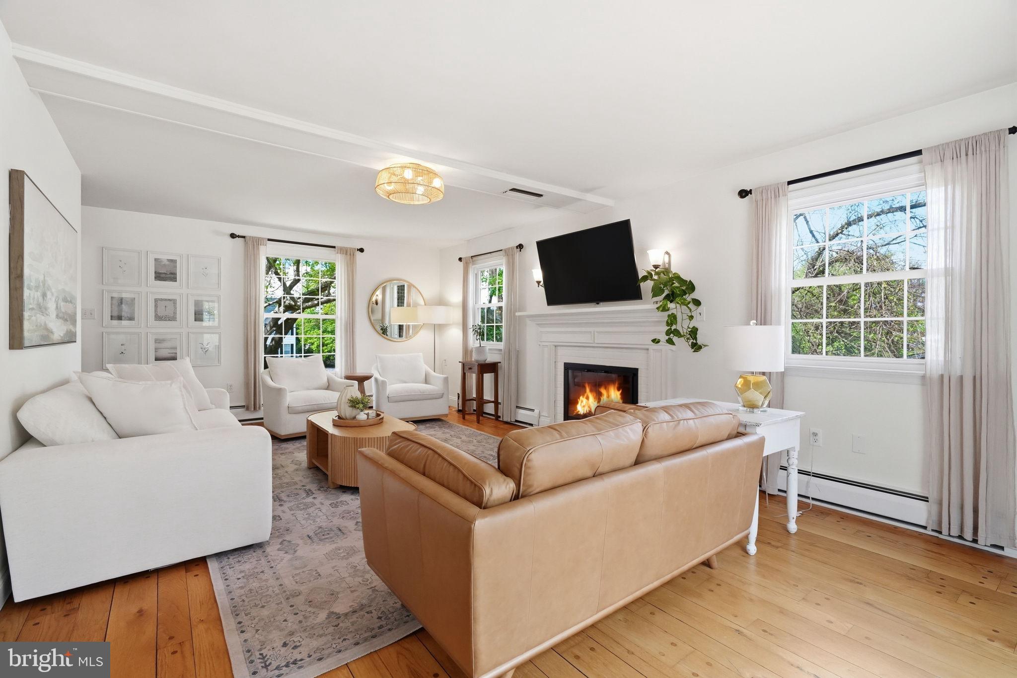 HUMMINGBIRD FARM - Residential