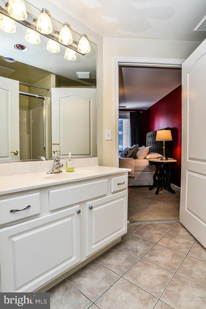 VIRGINIA SQUARE - Residential